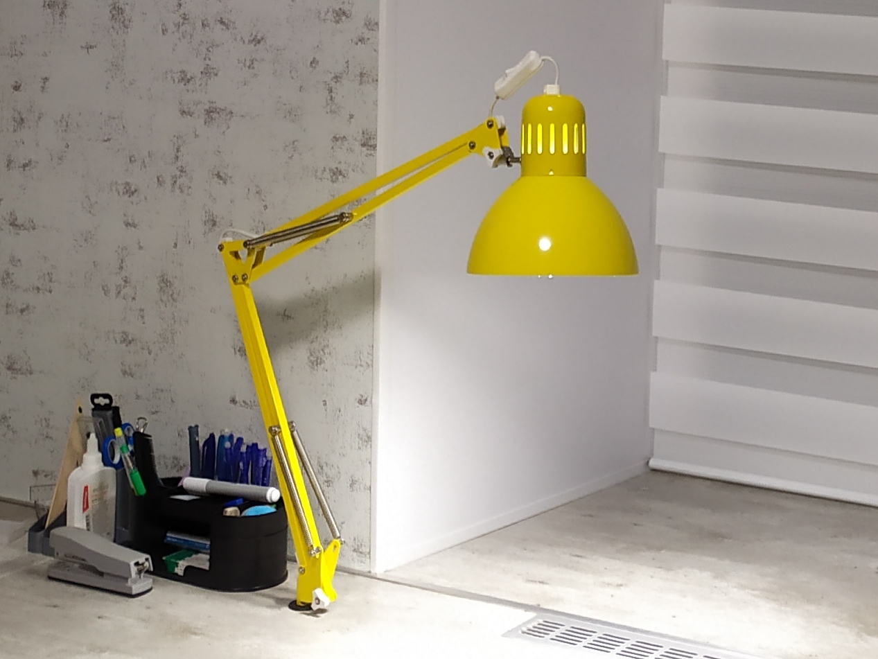 IKEA lambası monte edildi (Plastik Aparattır!!!)