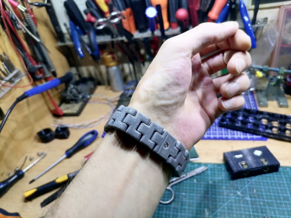 Xiaomi MI Band 5 için kayış. (Plastik Aparattır!!!)