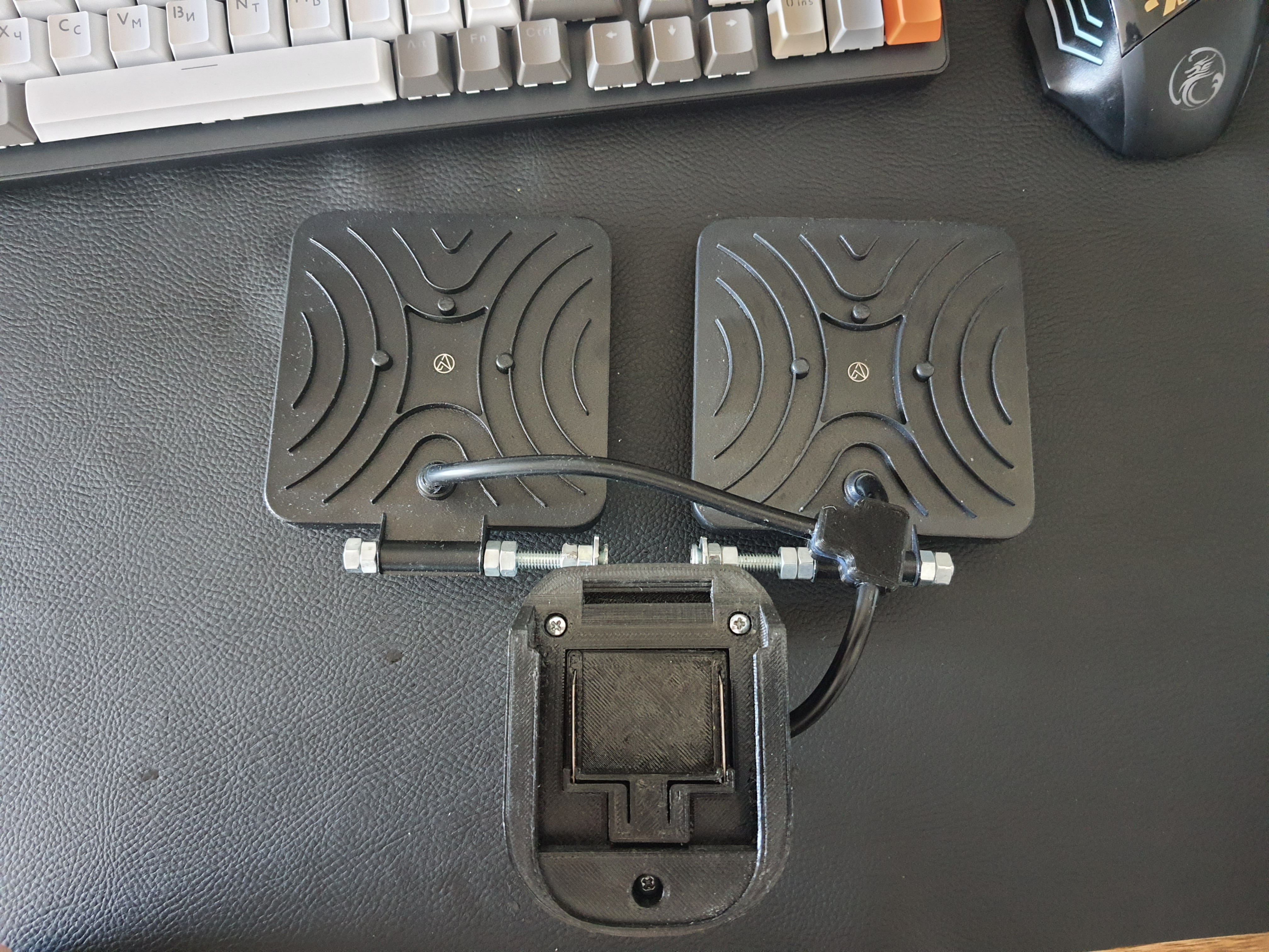 Pil Makita'nın altında bir tripod için dışkı (Plastik Aparattır!!!)