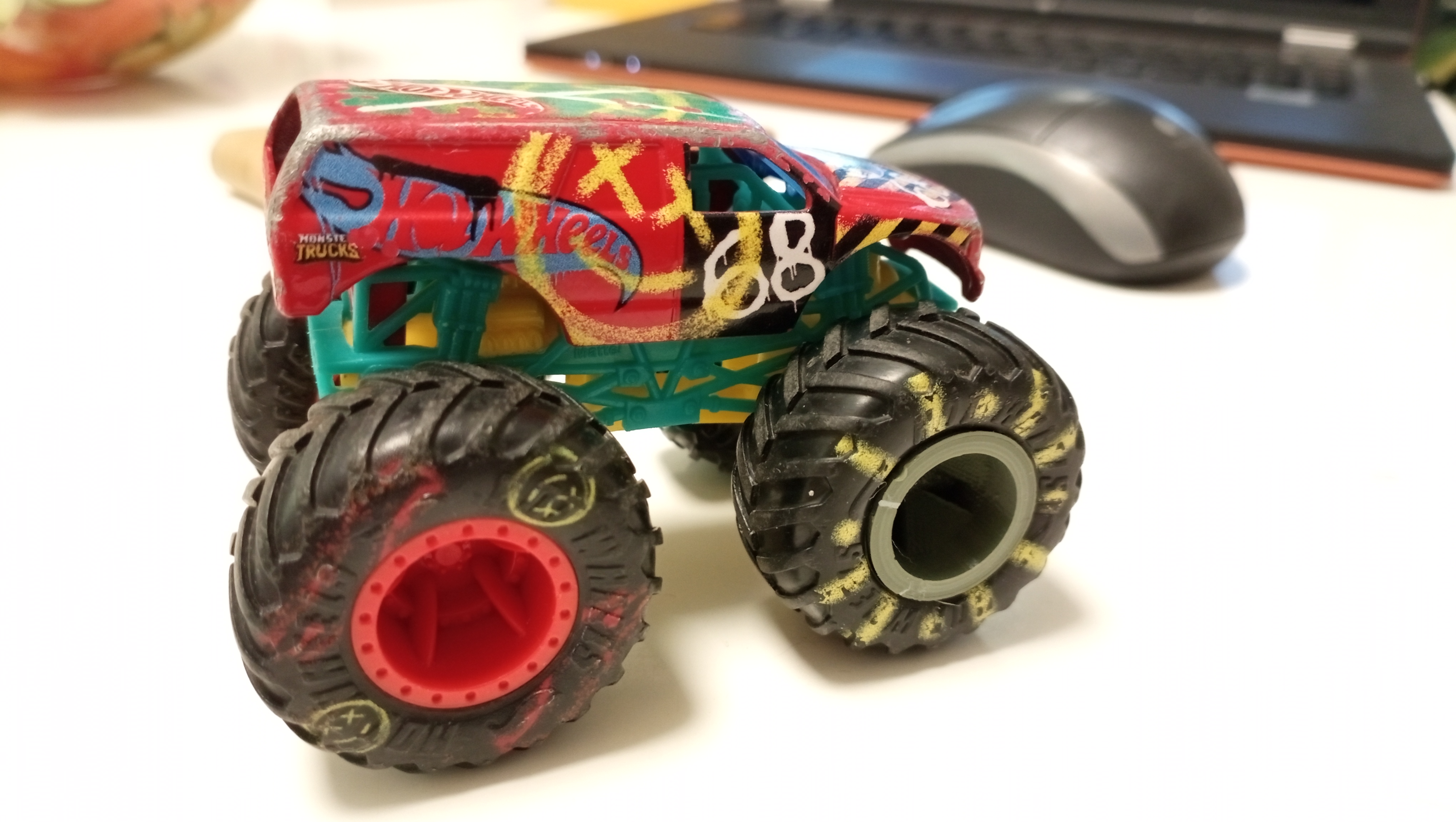 Монстр трак hot Wheels Пиранья. Hot Wheels Monster Trucks Mega. Монстр трак дракон. Monster Truck hot Wheels Mega Wrex RC.