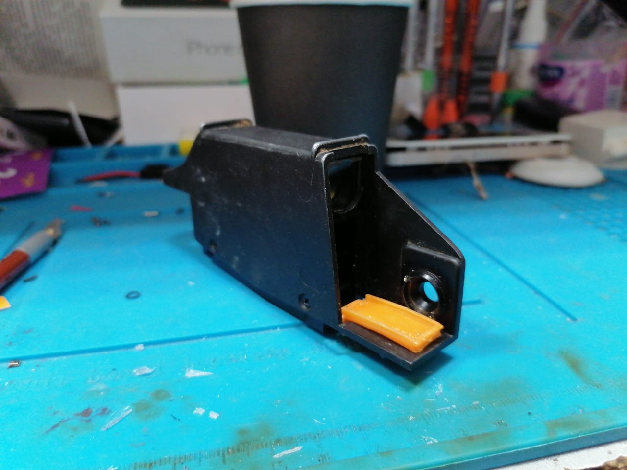 Kolimator görüşünün pil kapağı p90 (Plastik Aparattır!!!)