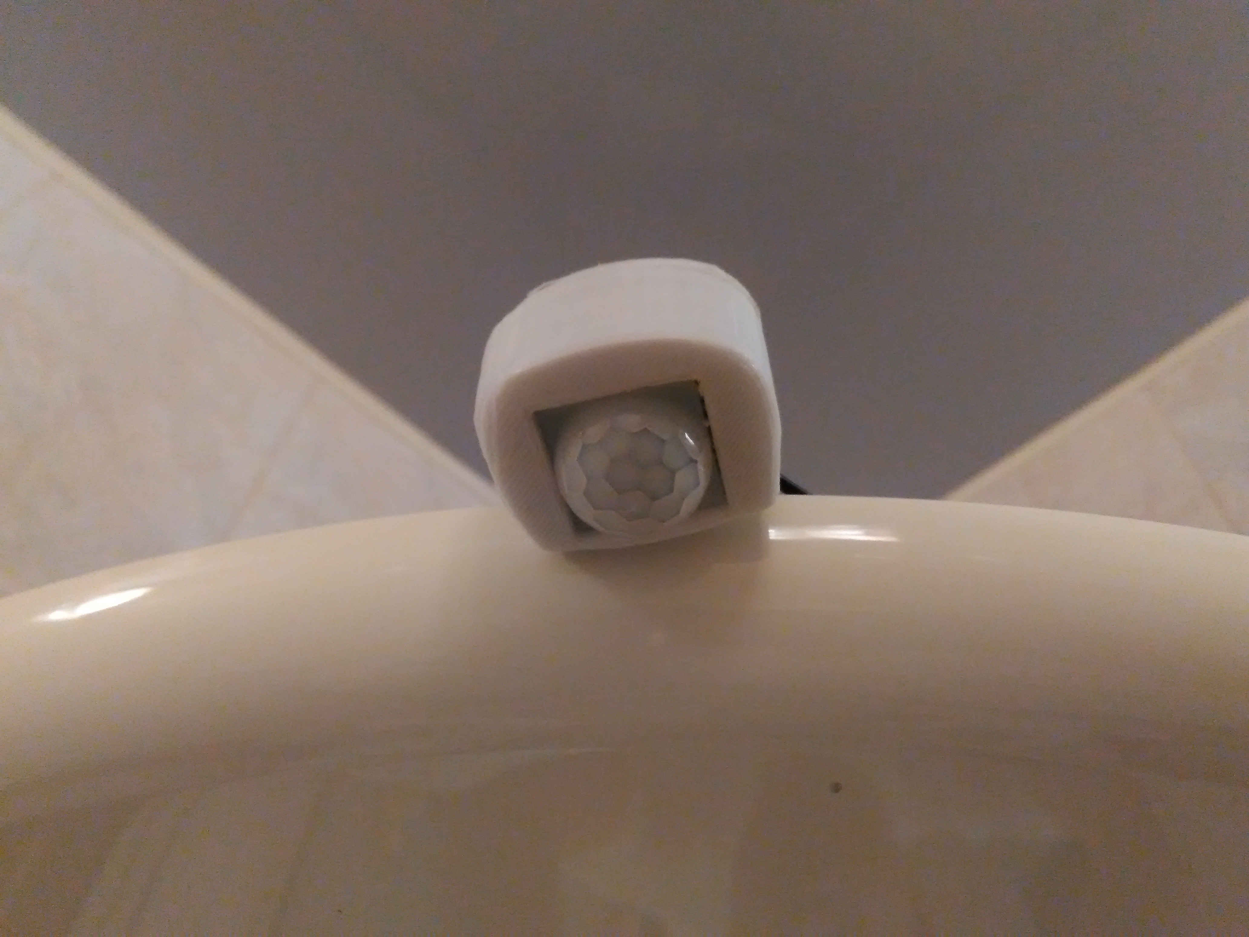 PIR sensörü HC-SR501 için muhafaza (Plastik Aparattır!!!)