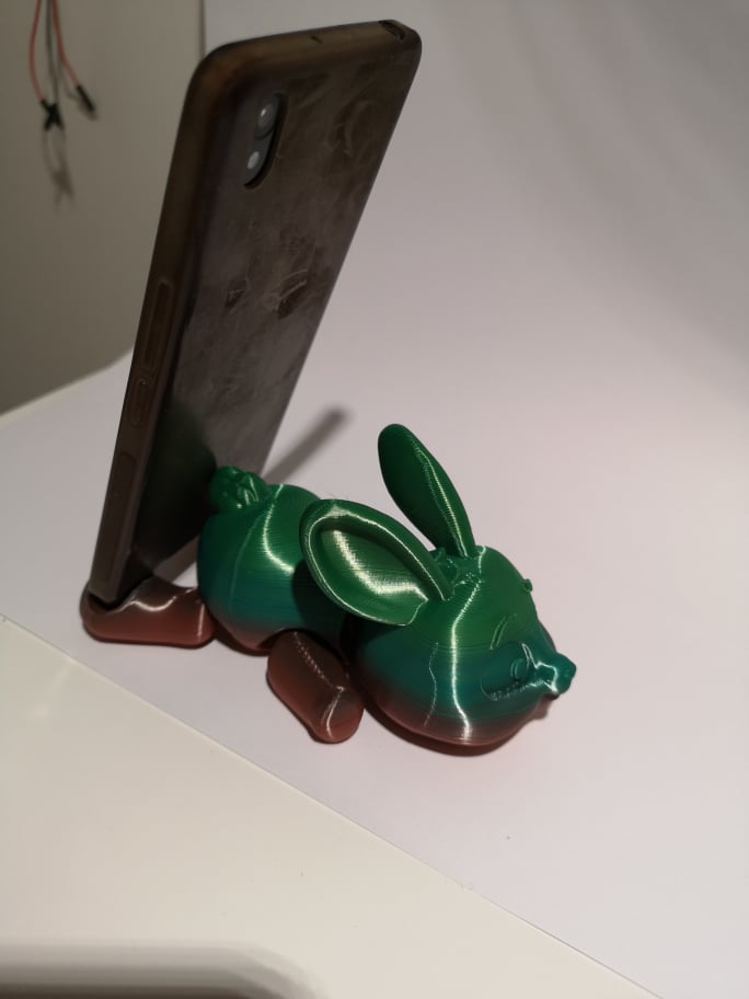 Tavşanın tatlı modeli telefon ve ruh anlamına gelir (Plastik Aparattır!!!) Tavşanın tatlı modeli telefon ve ruh anlamına gelir (Plastik Aparattır!!!)