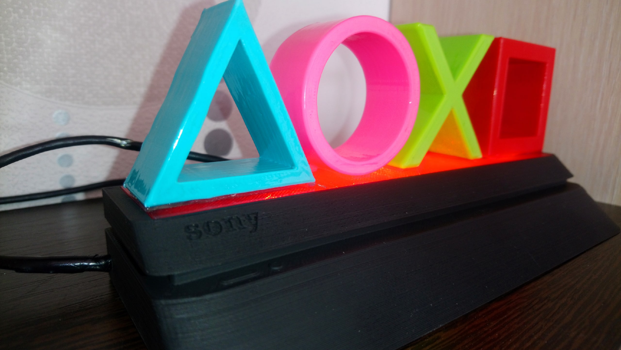 Sony playstation 4 heykelciği (Plastik Aparattır!!!)