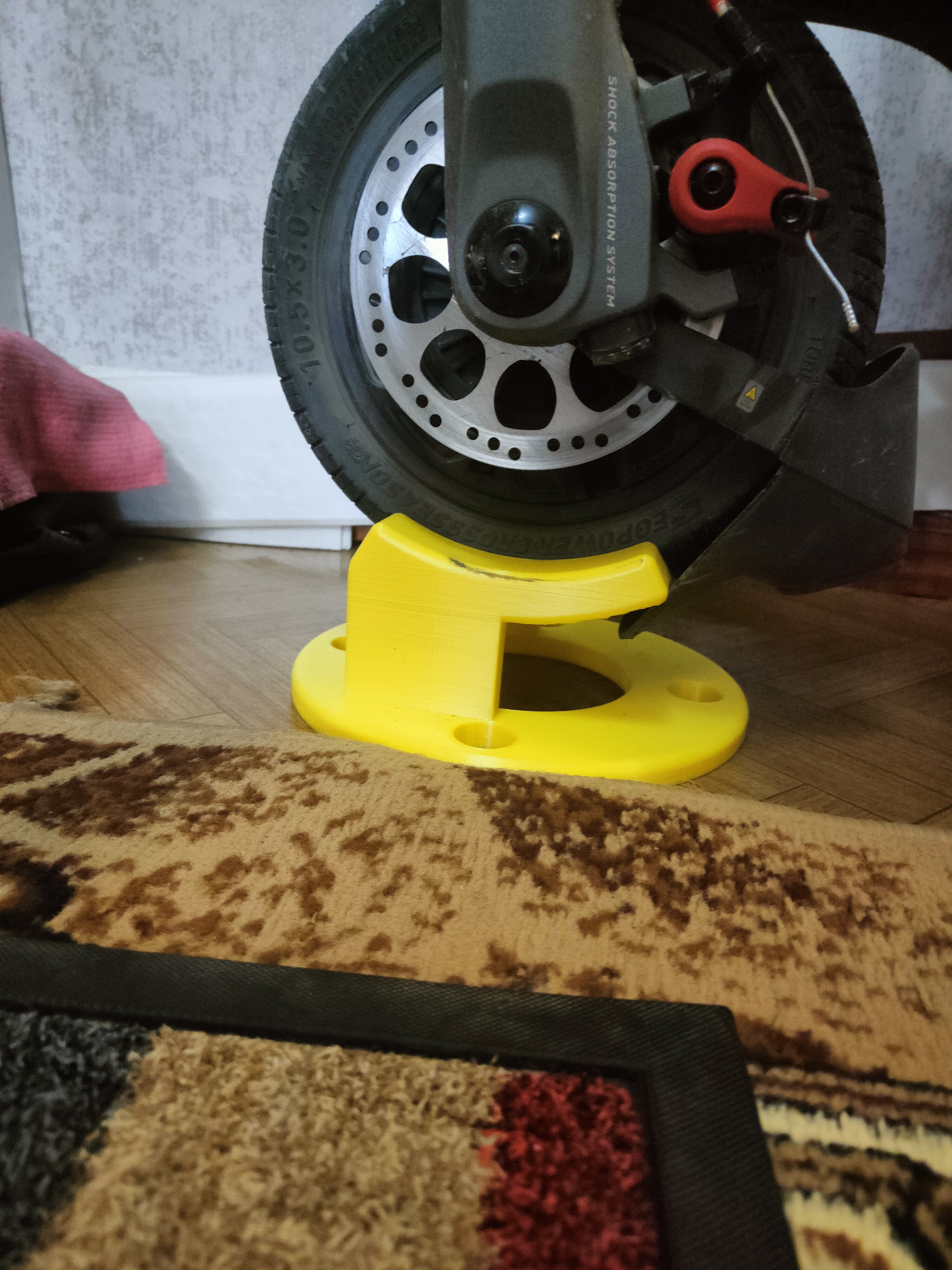 Elektrikli scooter'ın dikey montajı için Dokuzbot P100 (Plastik Aparattır!!!)