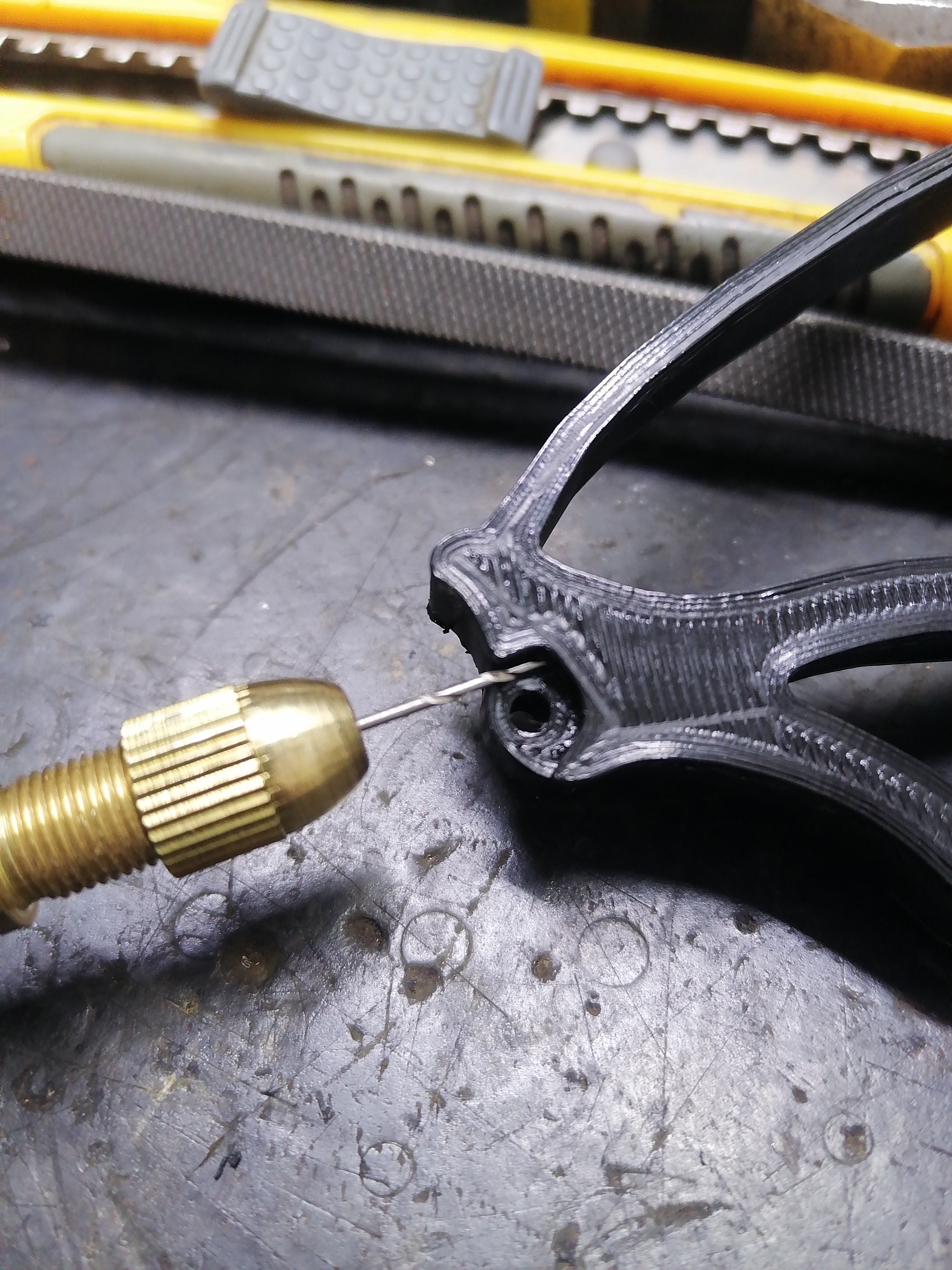 AK için şarj (Plastik Aparattır!!!) AK için şarj (Plastik Aparattır!!!)