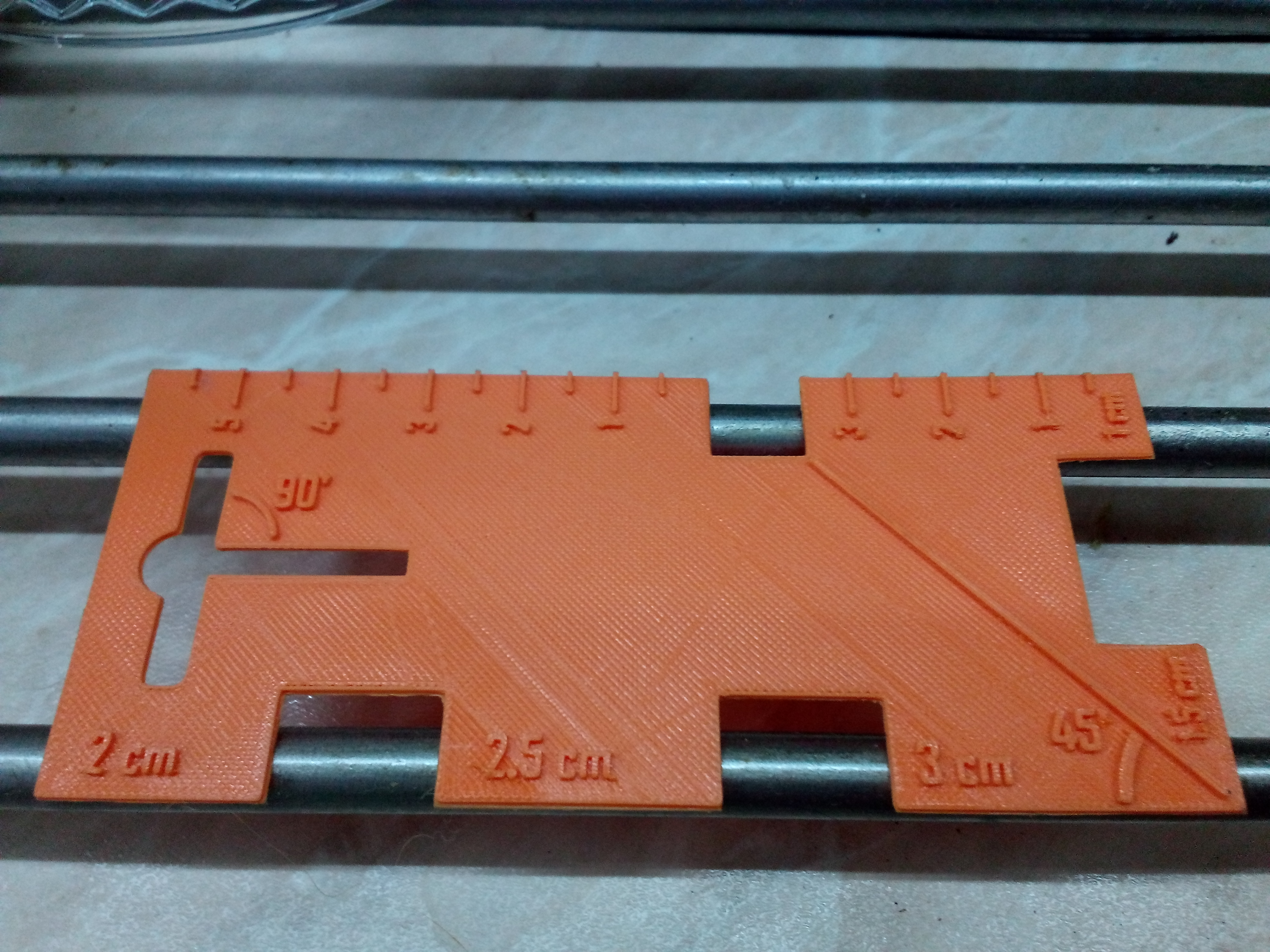 Kesicinin cetveli (Plastik Aparattır!!!)