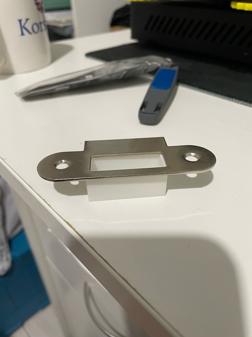 Ped için tepki üzerine kilitlenen kapı dili için kutu (Plastik Aparattır!!!)