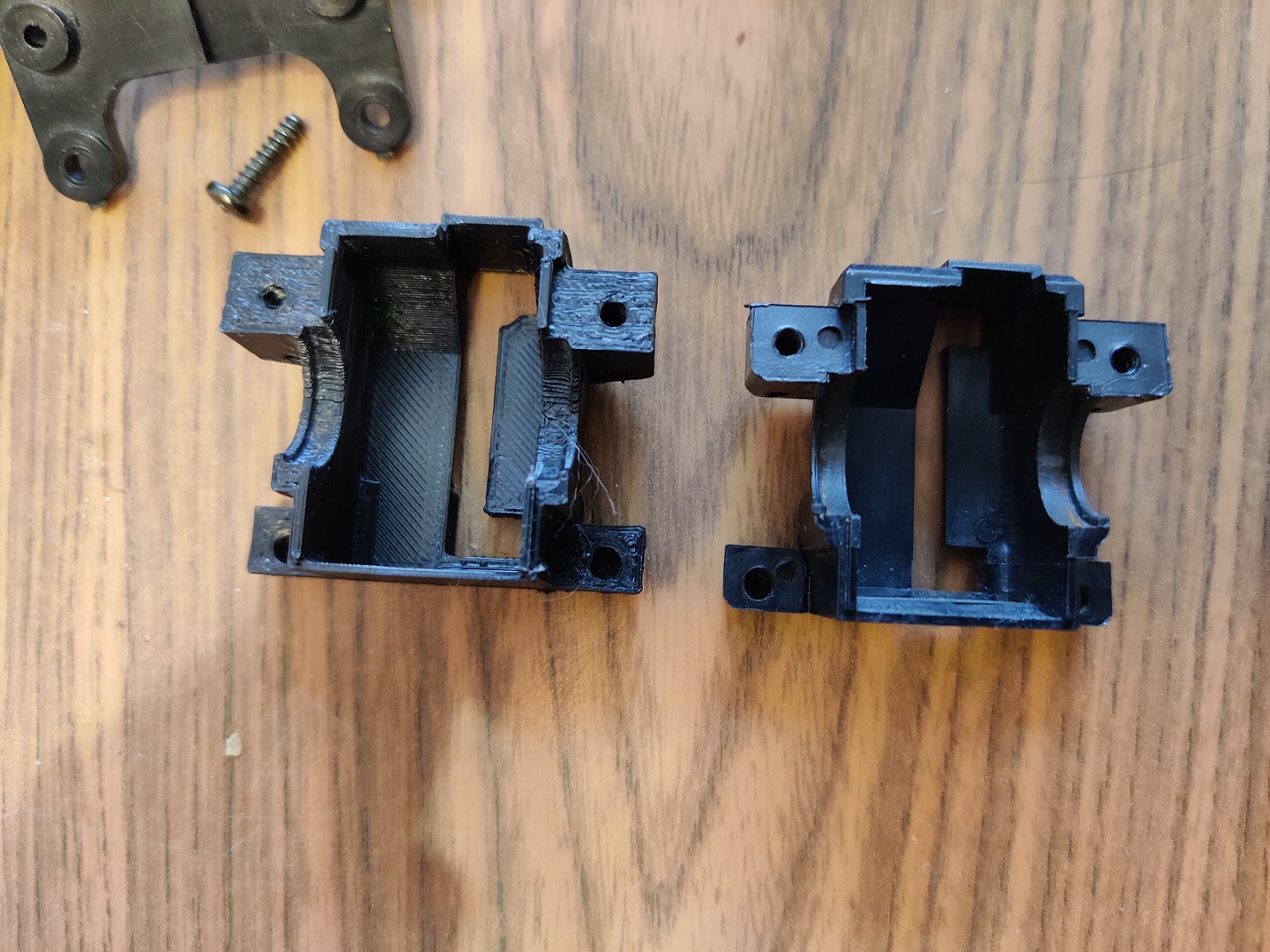 Kyosho Lazer 2000 Ön Diferansiyel Kutusu (Geri) (Plastik Aparattır!!!)