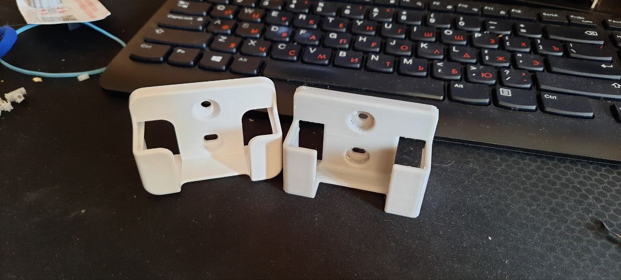 Klima uzaktan kumandası için duvara montaj (Plastik Aparattır!!!)