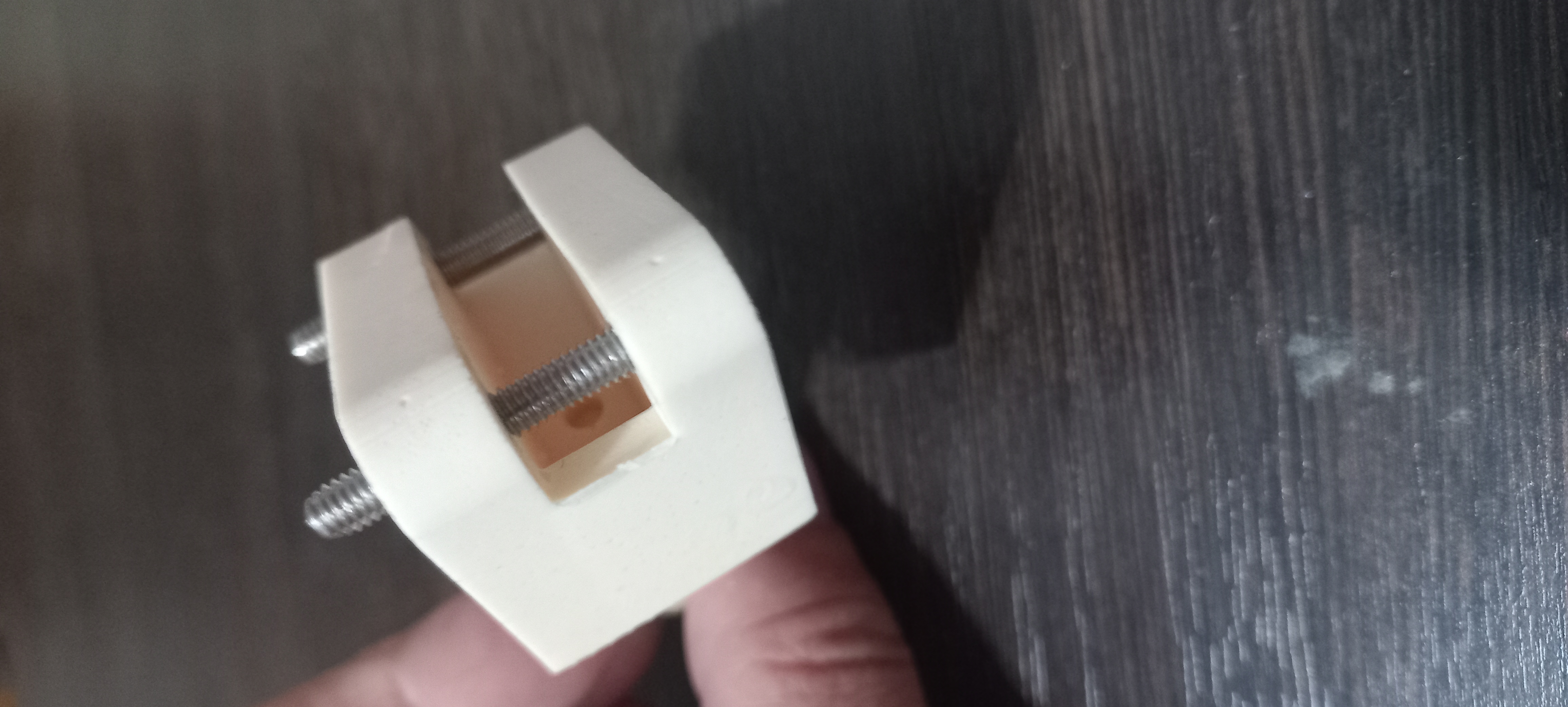 Lamba montajı. Güçlendirilmiş. (Plastik Aparattır!!!)