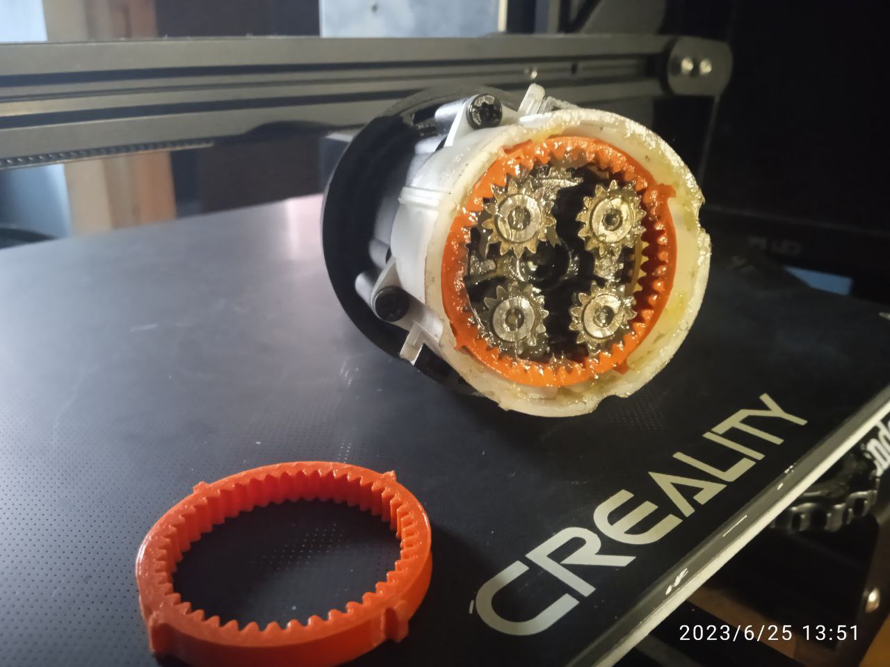 Dişli, Bosch GSR 14.4V profesyonel tornavida için birincildir (Plastik Aparattır!!!)