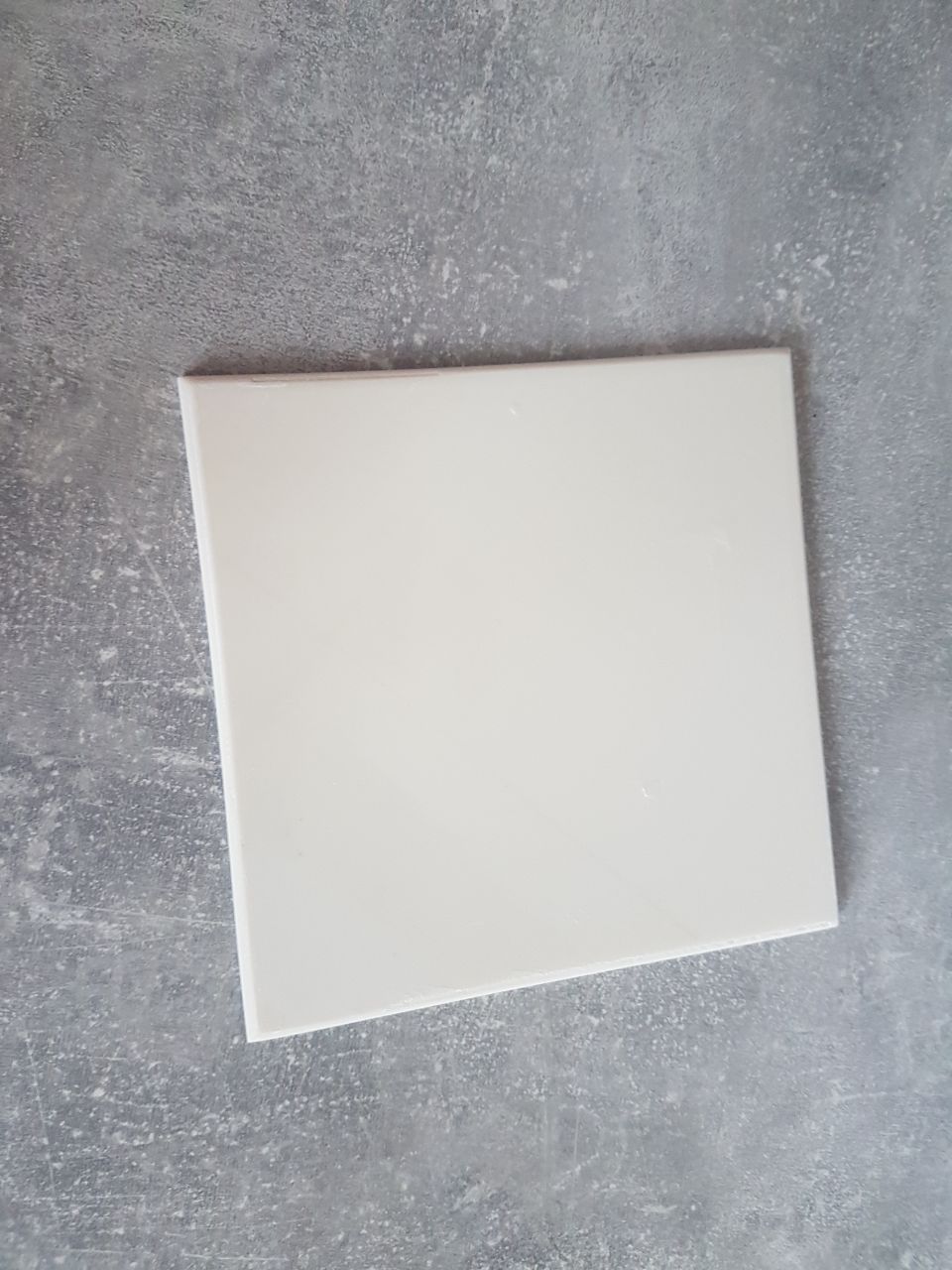 Fayans 15 X 15 (Plastik Aparattır!!!)