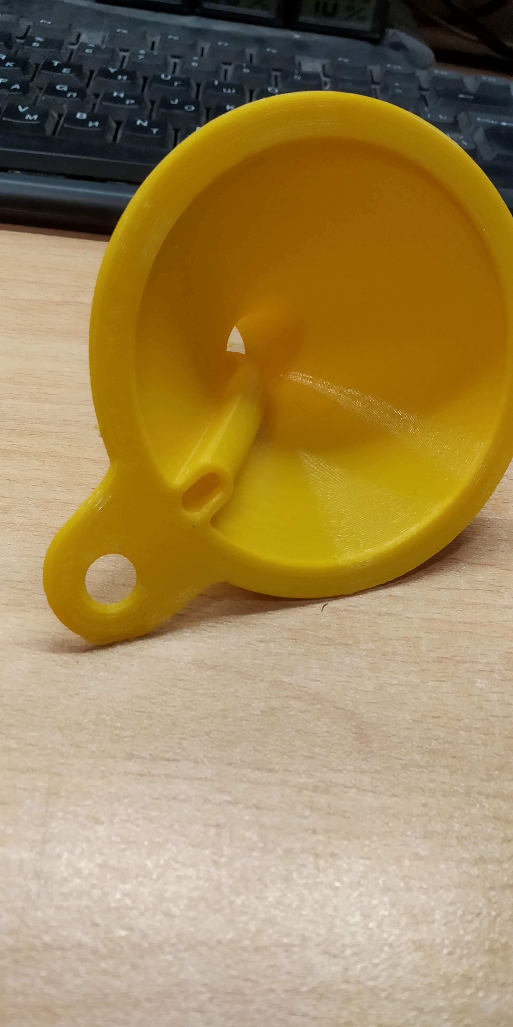 Hava kanalı ile bir evcil hayvan şişesi için su çıkışı su çıkışı tüm sıvılar için iyidir, özellikle viskoz (Plastik Aparattır!!!)