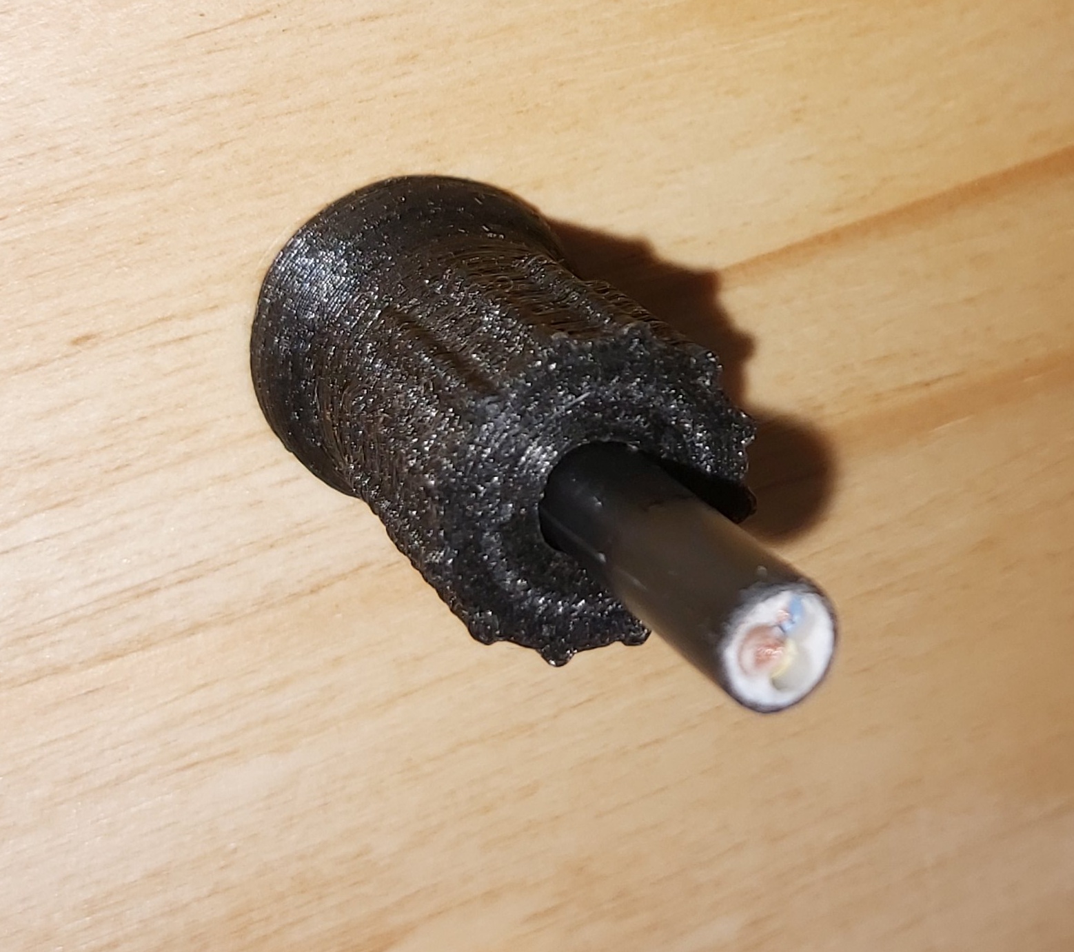 El Cabel Close (Plastik Aparattır!!!)