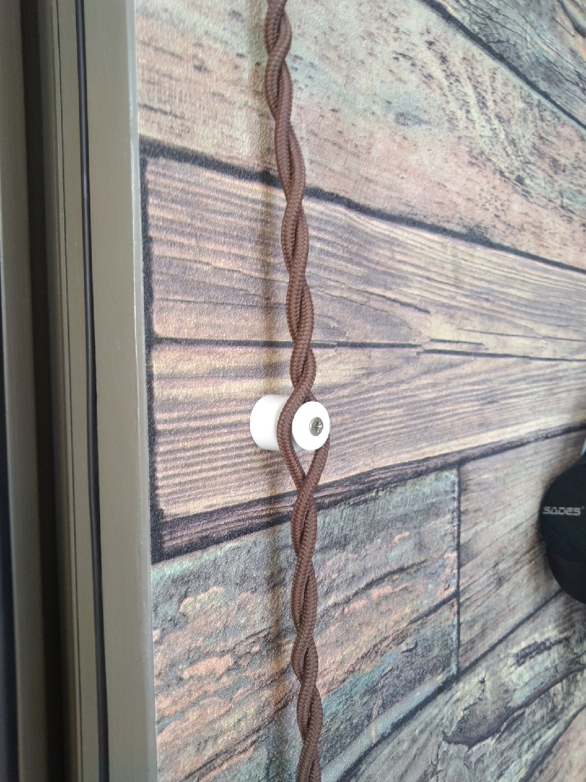 Retro kablo izolatörü (Plastik Aparattır!!!) Retro kablo izolatörü (Plastik Aparattır!!!)