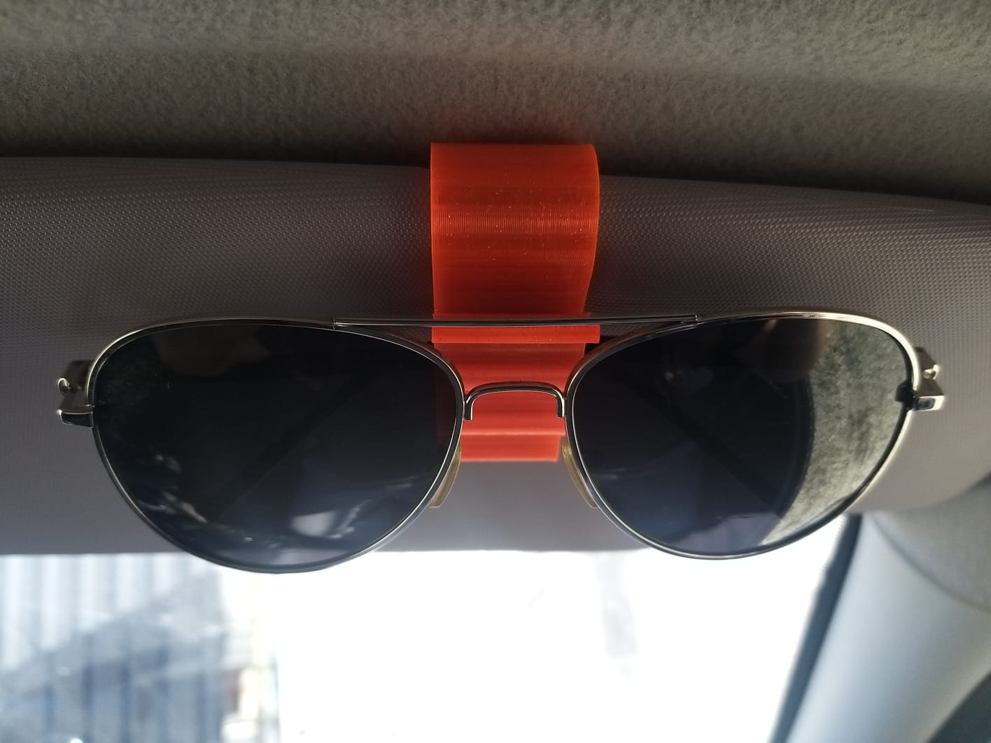 Gözlük için Tutucu Lada Grant (Plastik Aparattır!!!) Gözlük için Tutucu Lada Grant (Plastik Aparattır!!!)