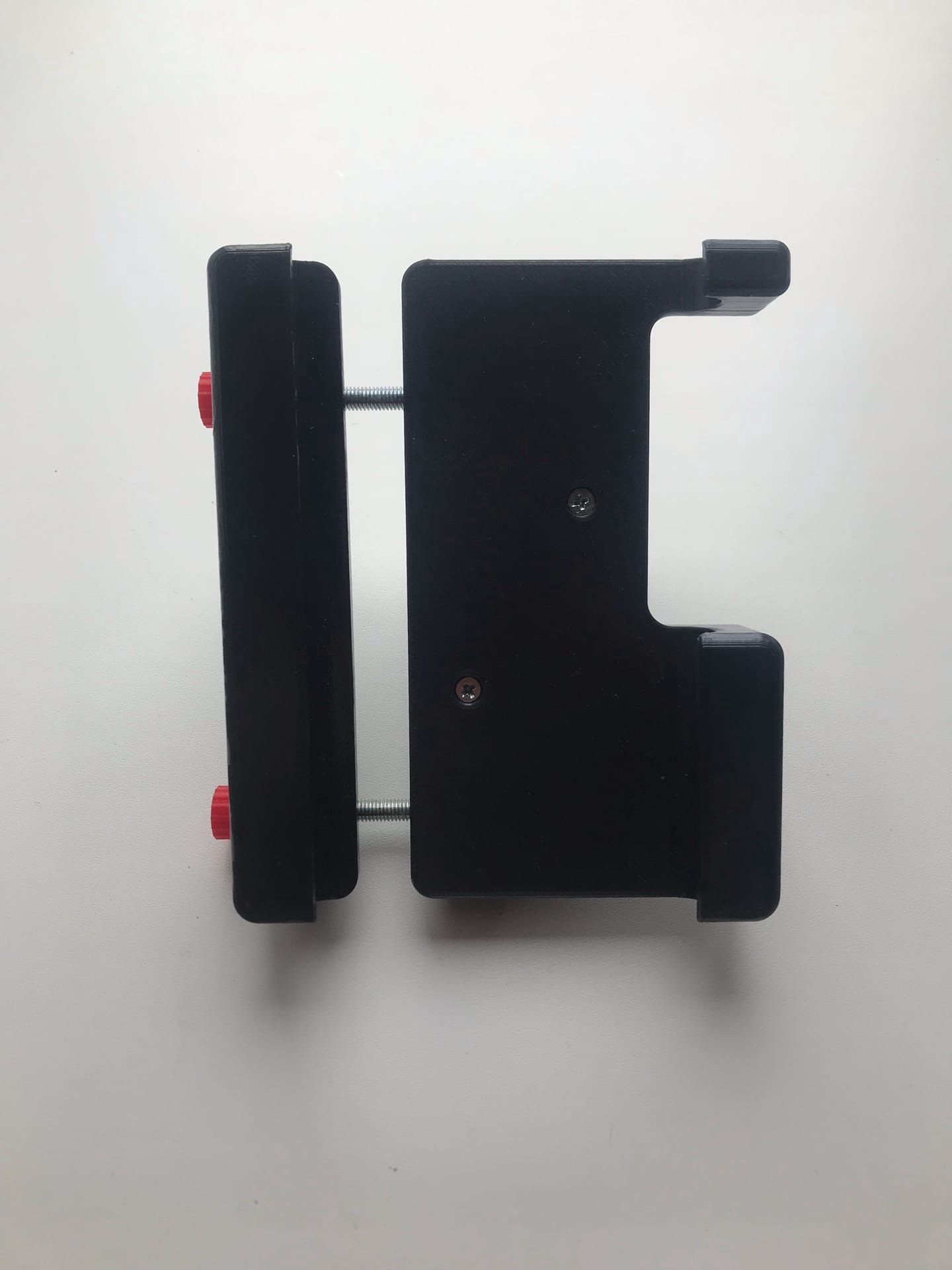 Direksiyon simidi için telefonun ardından bir scooter bisikleti vb. (Plastik Aparattır!!!) Direksiyon simidi için telefonun ardından bir scooter bisikleti vb. (Plastik Aparattır!!!)