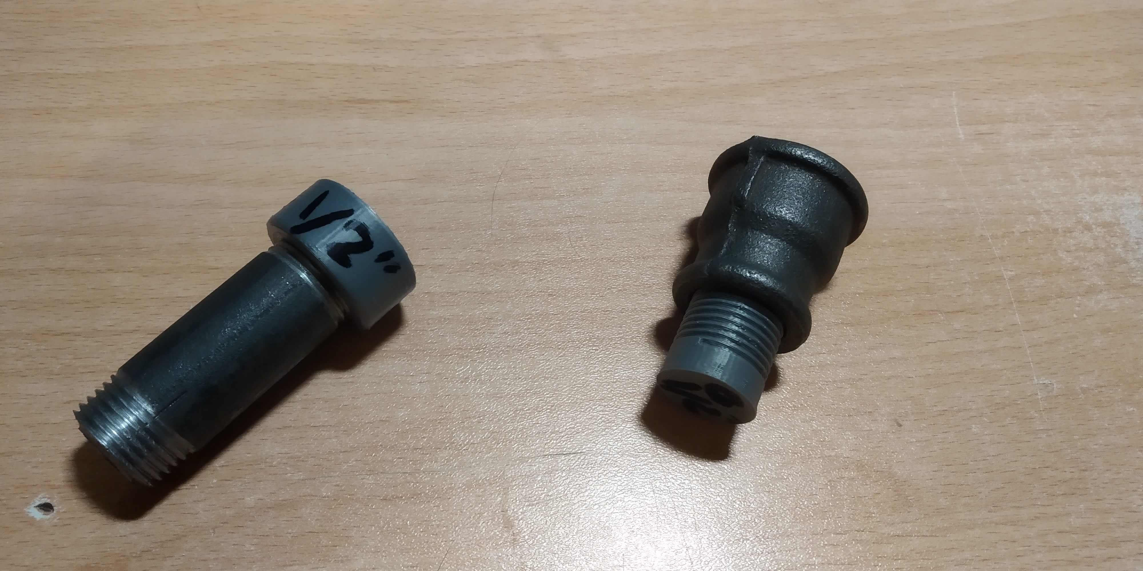 sırasıyla tahrik ve kaplin için dış ve iç boru dişlerinin modeli (modelleyicilere yardımcı olmak için) (Plastik Aparattır!!!)