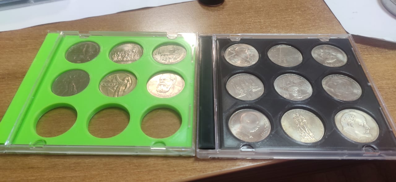 SSCR'nin yıldönümü ruble için astar (Plastik Aparattır!!!)