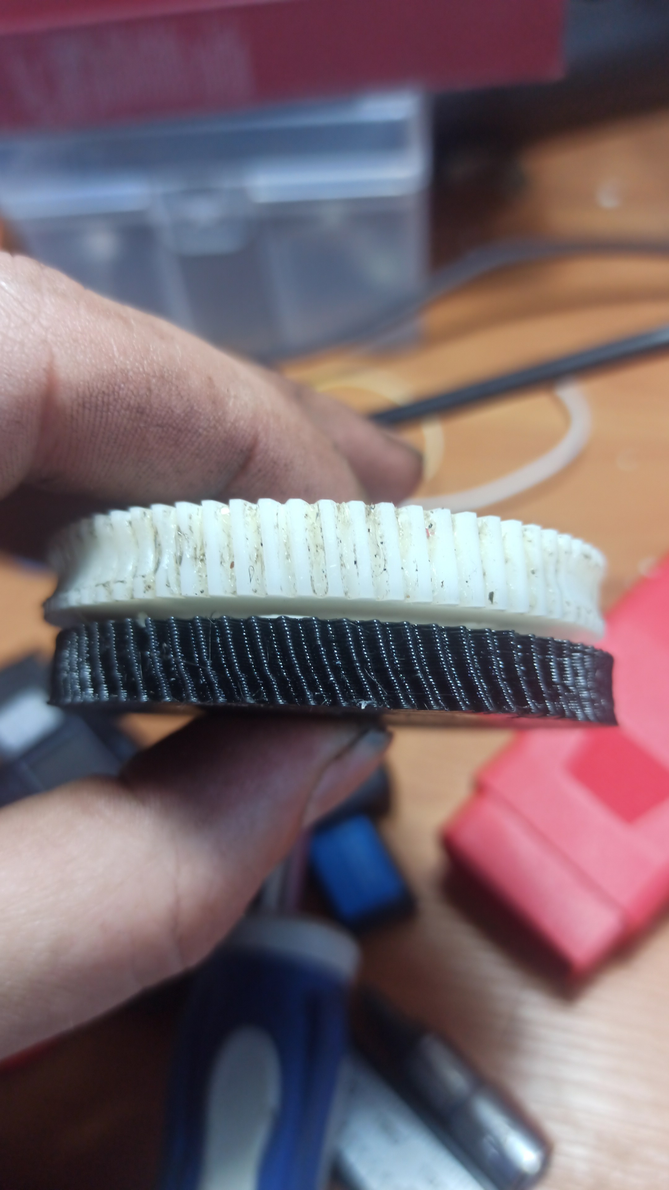 Toyota coaster minibüsün kapısının solucan kapanış mekanizmasının dişlisi (Plastik Aparattır!!!)