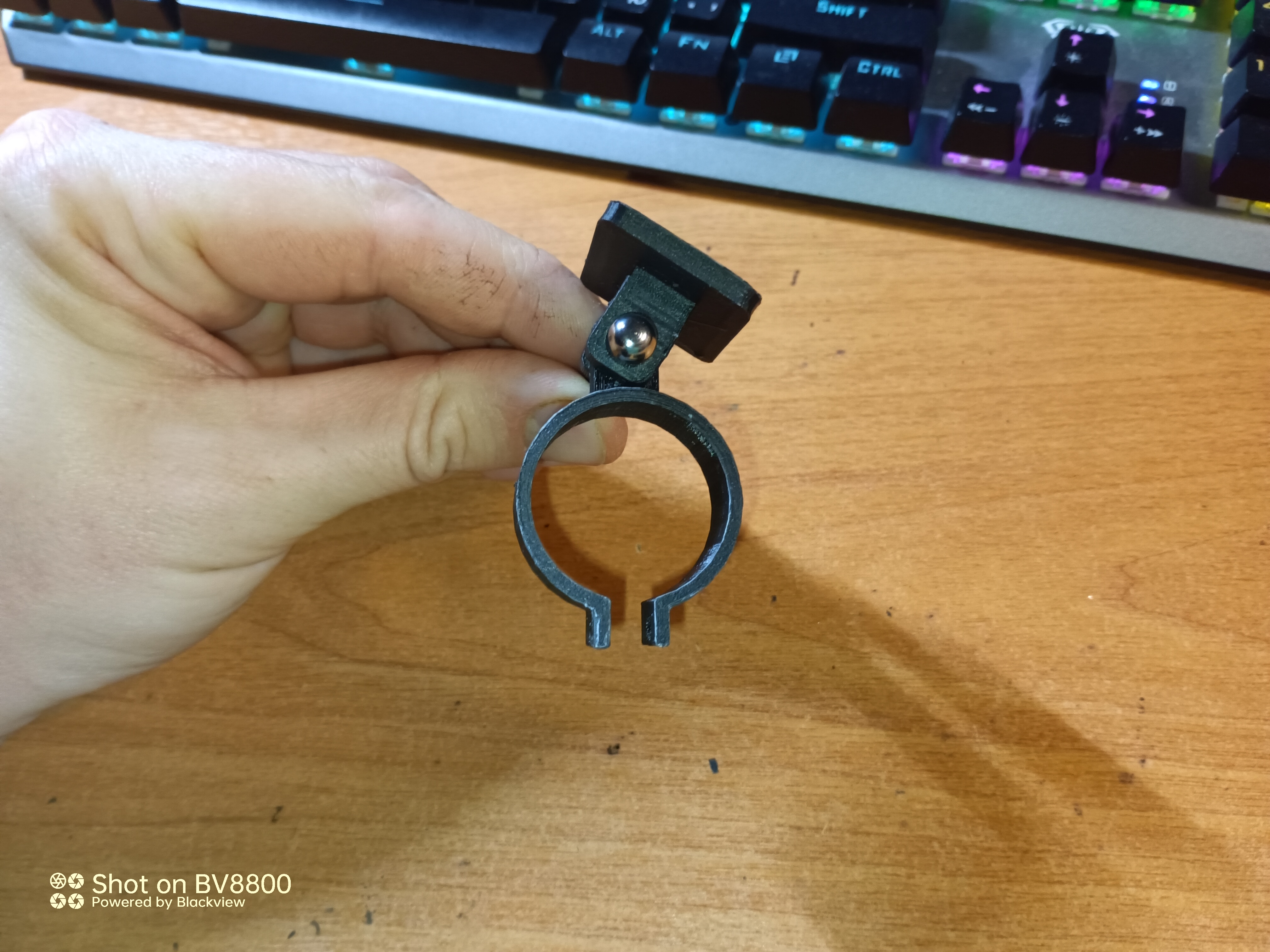 Silindirik bir kayıt şirketinin sabitlenmesi (Plastik Aparattır!!!)