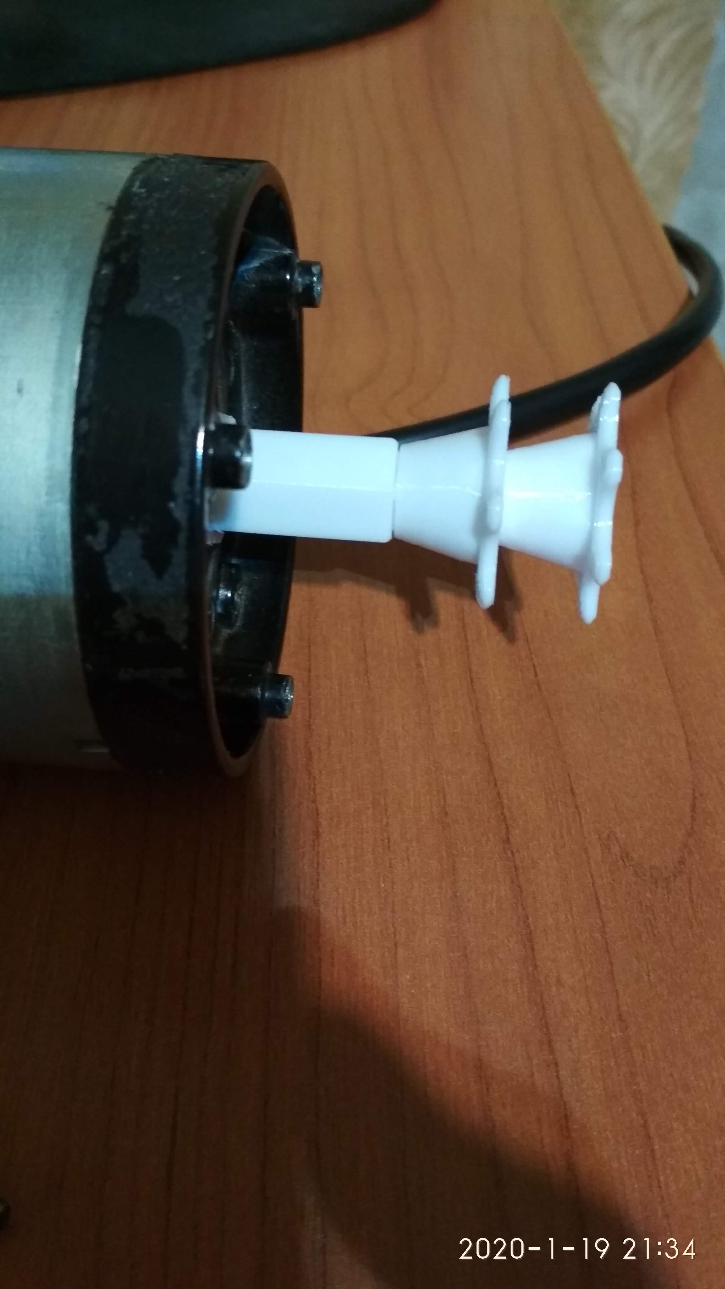 Bisiklet zinciri temizleyici 2 yıldız (Plastik Aparattır!!!) Bisiklet zinciri temizleyici 2 yıldız (Plastik Aparattır!!!)