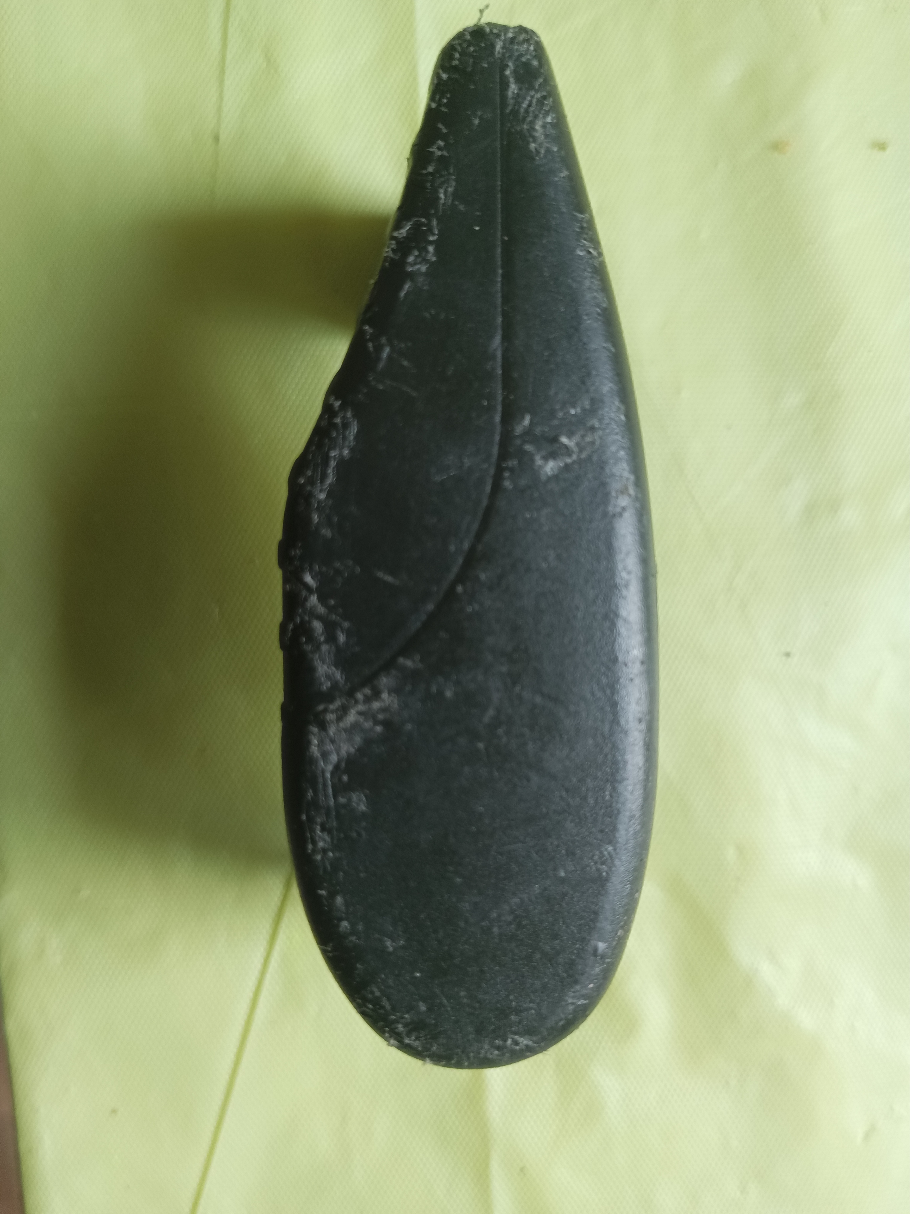 Tuttel bir fiş. (Plastik Aparattır!!!)