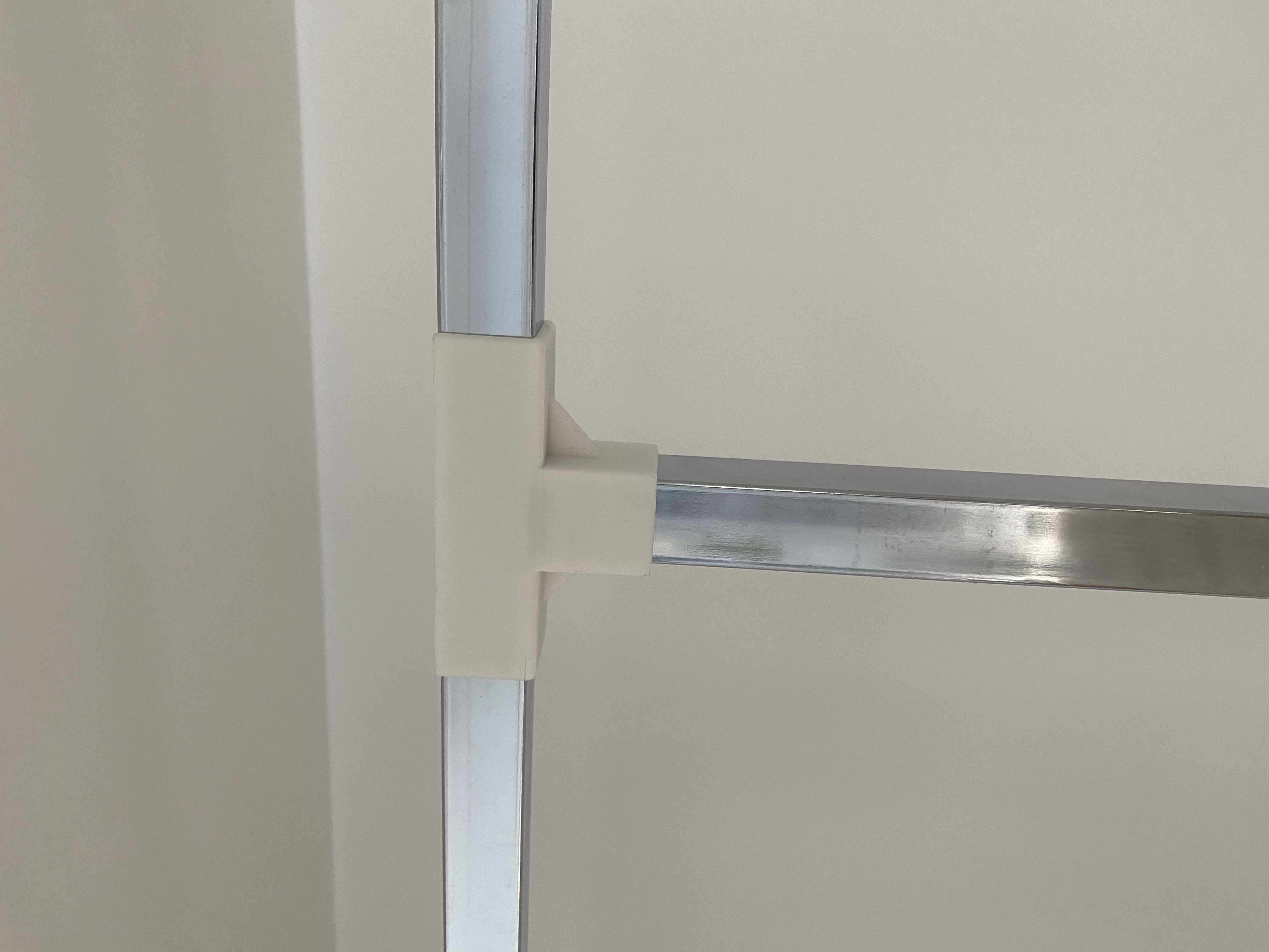 Bir kare krom borusu için bağlantı parçaları 25 x 25 (Plastik Aparattır!!!)