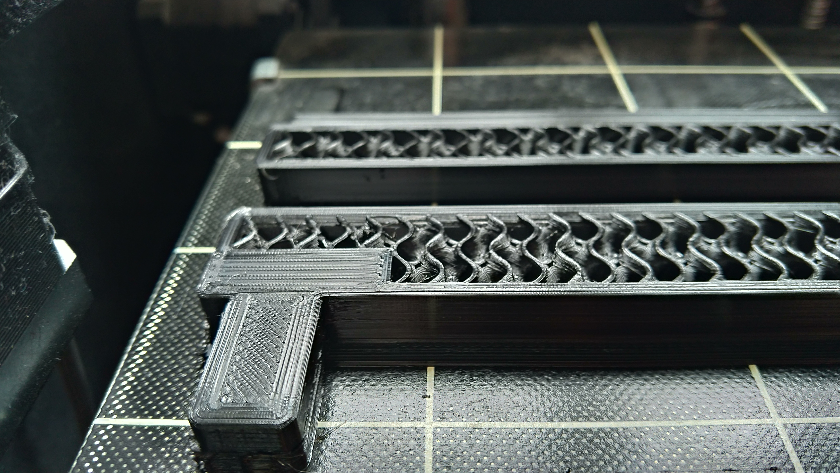 Busbar lastiğinde bir testere makita hs7601 ile çalışmak için adaptör (Plastik Aparattır!!!)