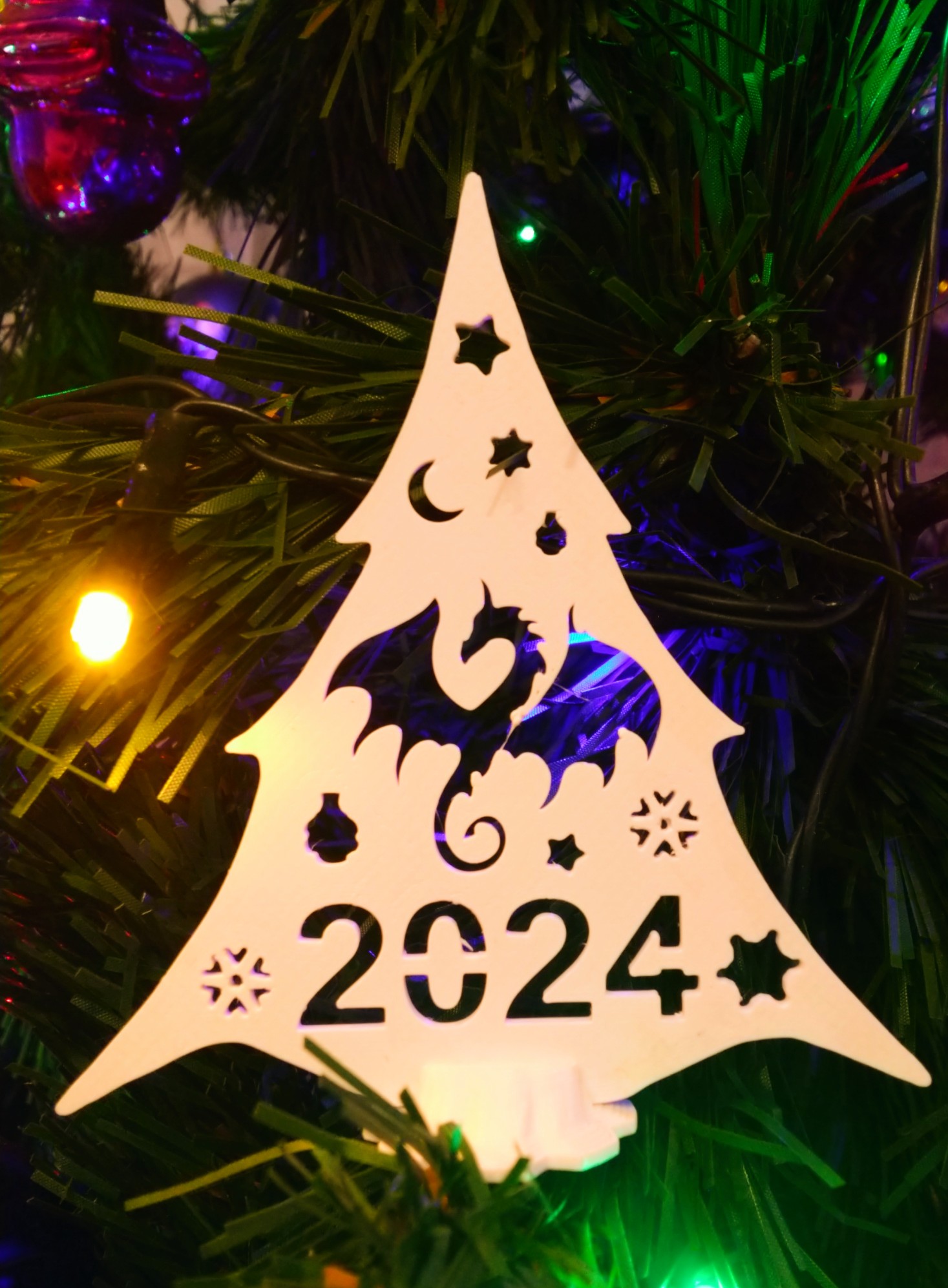 Dragon 2024 ile Noel Ağacı (Plastik Aparattır!!!)