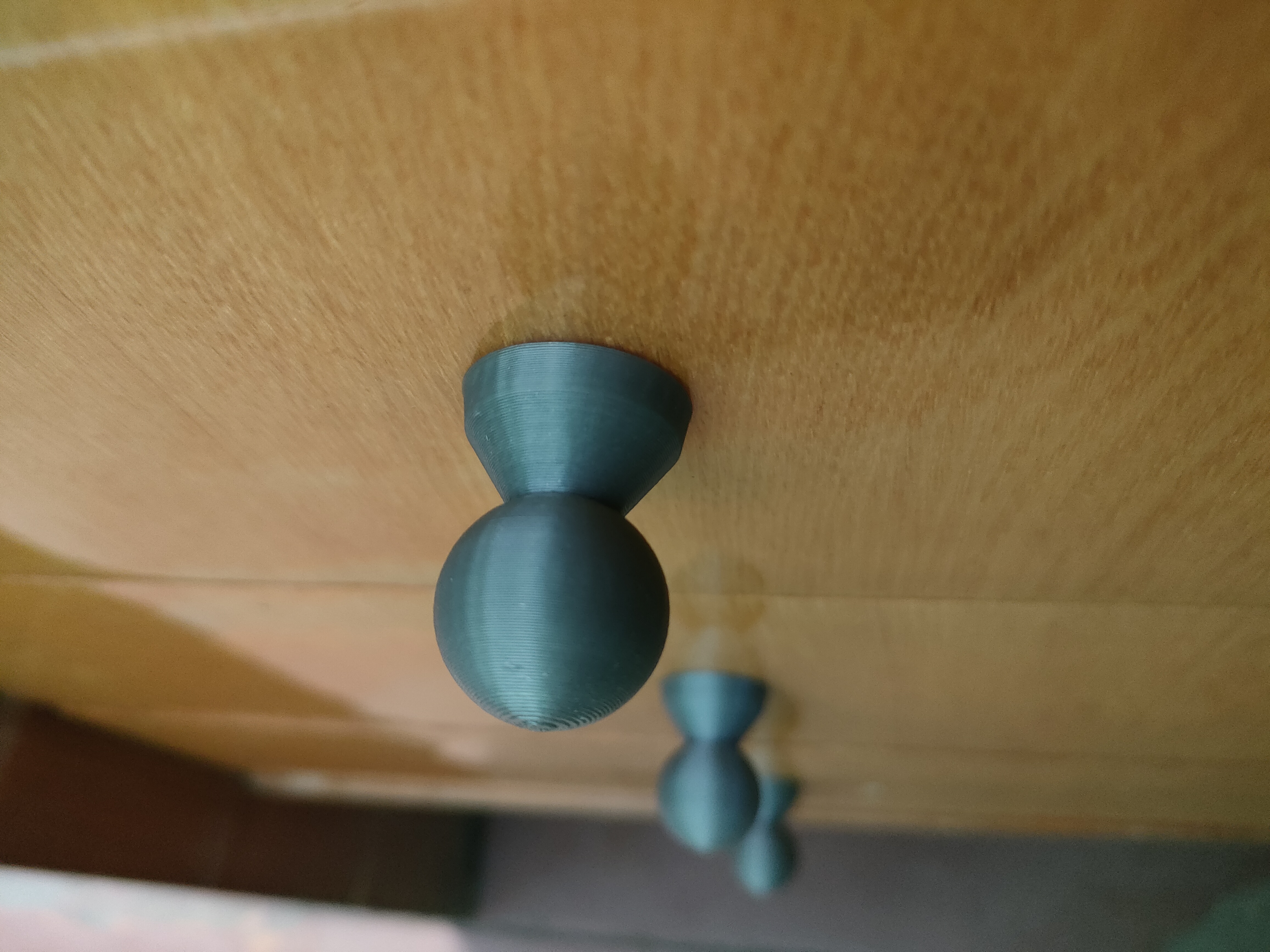 Bir çekmece veya kapı için kullanın (Plastik Aparattır!!!)