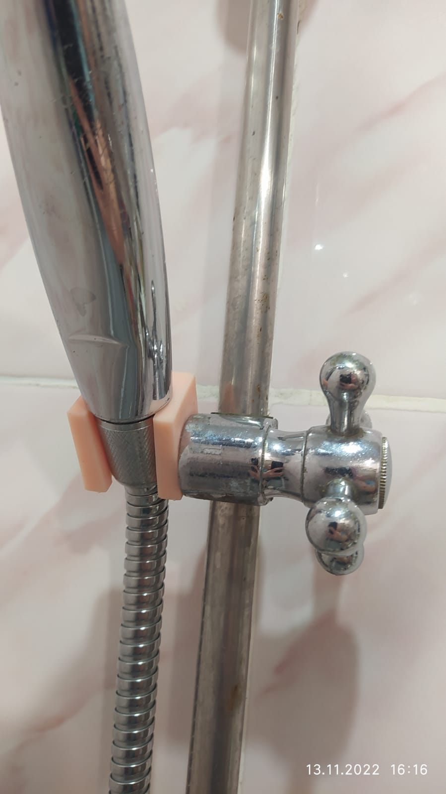 Duş sahibi (sürüngen) (Plastik Aparattır!!!) Duş sahibi (sürüngen) (Plastik Aparattır!!!)