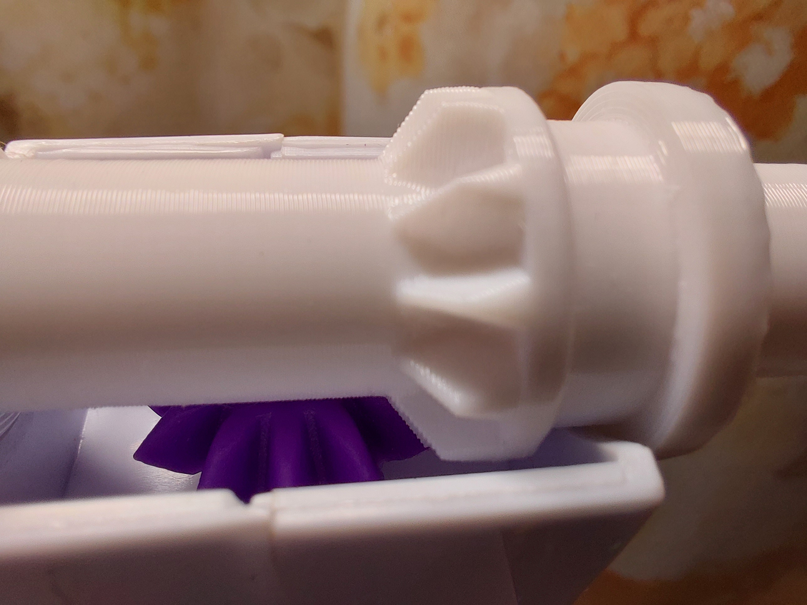 Bir Çocuk Yetim Tasarımcı Yapısı ve Oyunu İçin Bir Eksen (Plastik Aparattır!!!) Bir Çocuk Yetim Tasarımcı Yapısı ve Oyunu İçin Bir Eksen (Plastik Aparattır!!!)