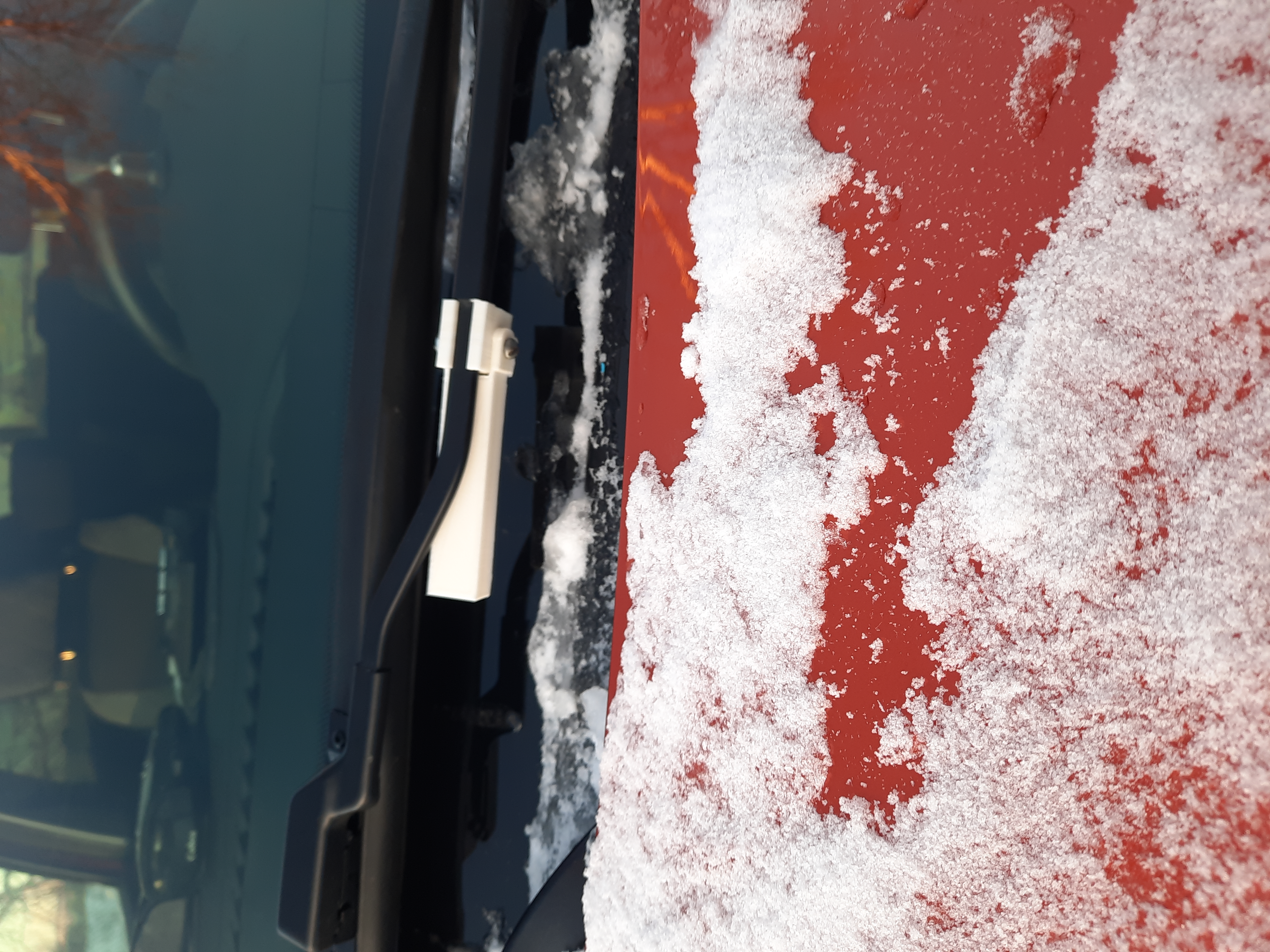 Silecek fırçalarının kışın ön camdan çıkarılması. (Plastik Aparattır!!!)