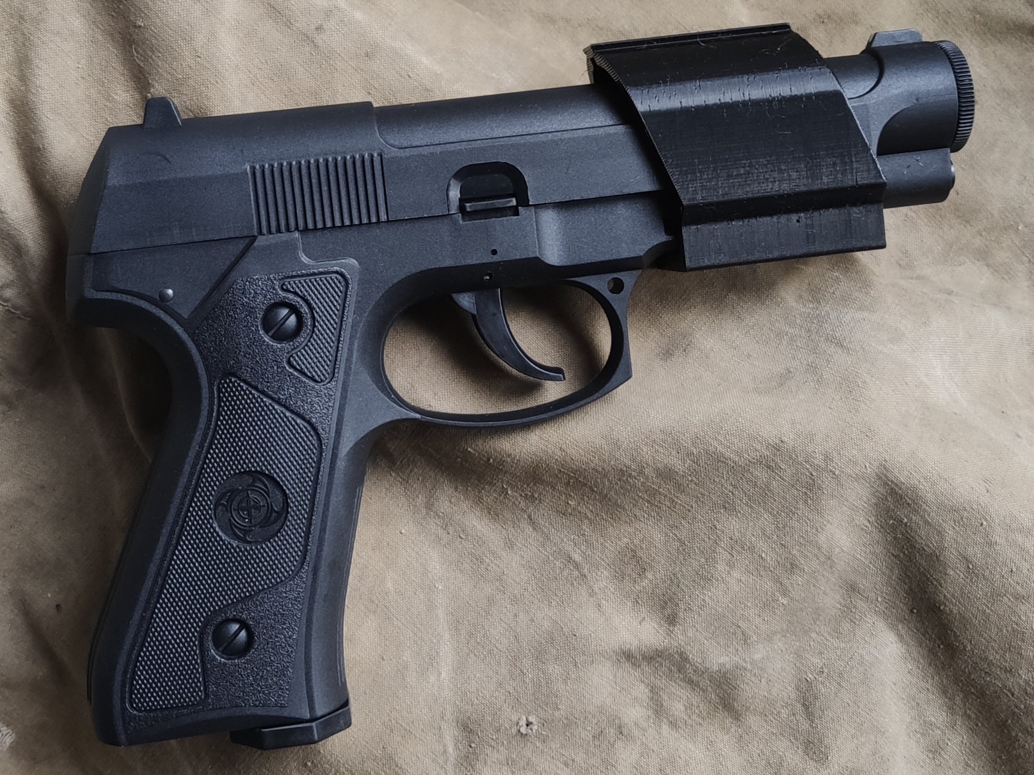 Tanrı, Ataman M1 Lastochkin dasyonunda güçlüdür 11 mm. (Plastik Aparattır!!!) Tanrı, Ataman M1 Lastochkin dasyonunda güçlüdür 11 mm. (Plastik Aparattır!!!)