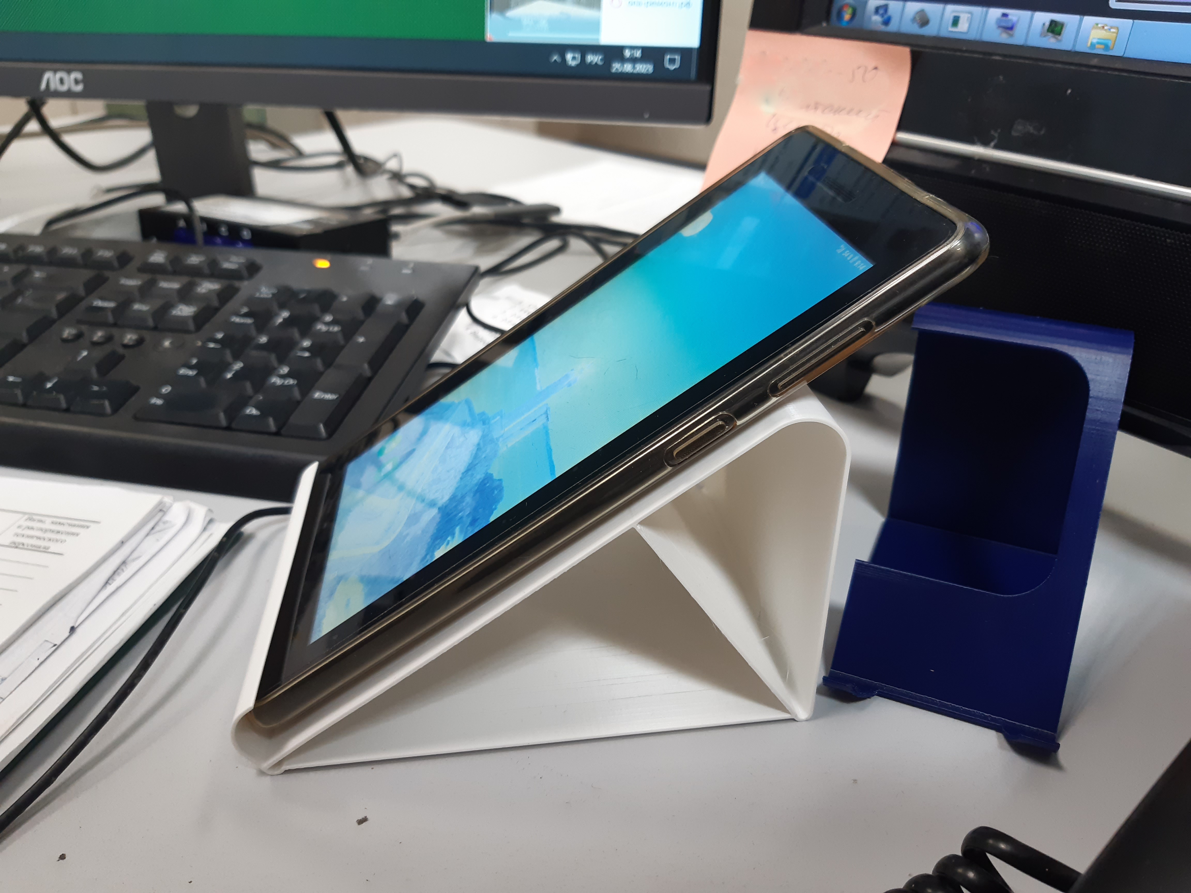 Tablet Stand 8 ' (Plastik Aparattır!!!)