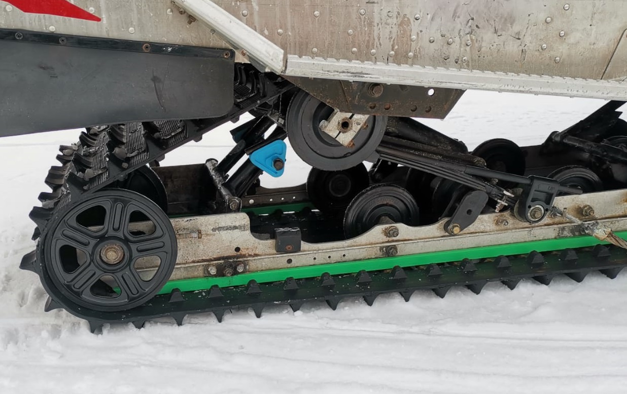 Arka süspansiyon yayının durağı Arctic Cat. (Plastik Aparattır!!!) Arka süspansiyon yayının durağı Arctic Cat. (Plastik Aparattır!!!)