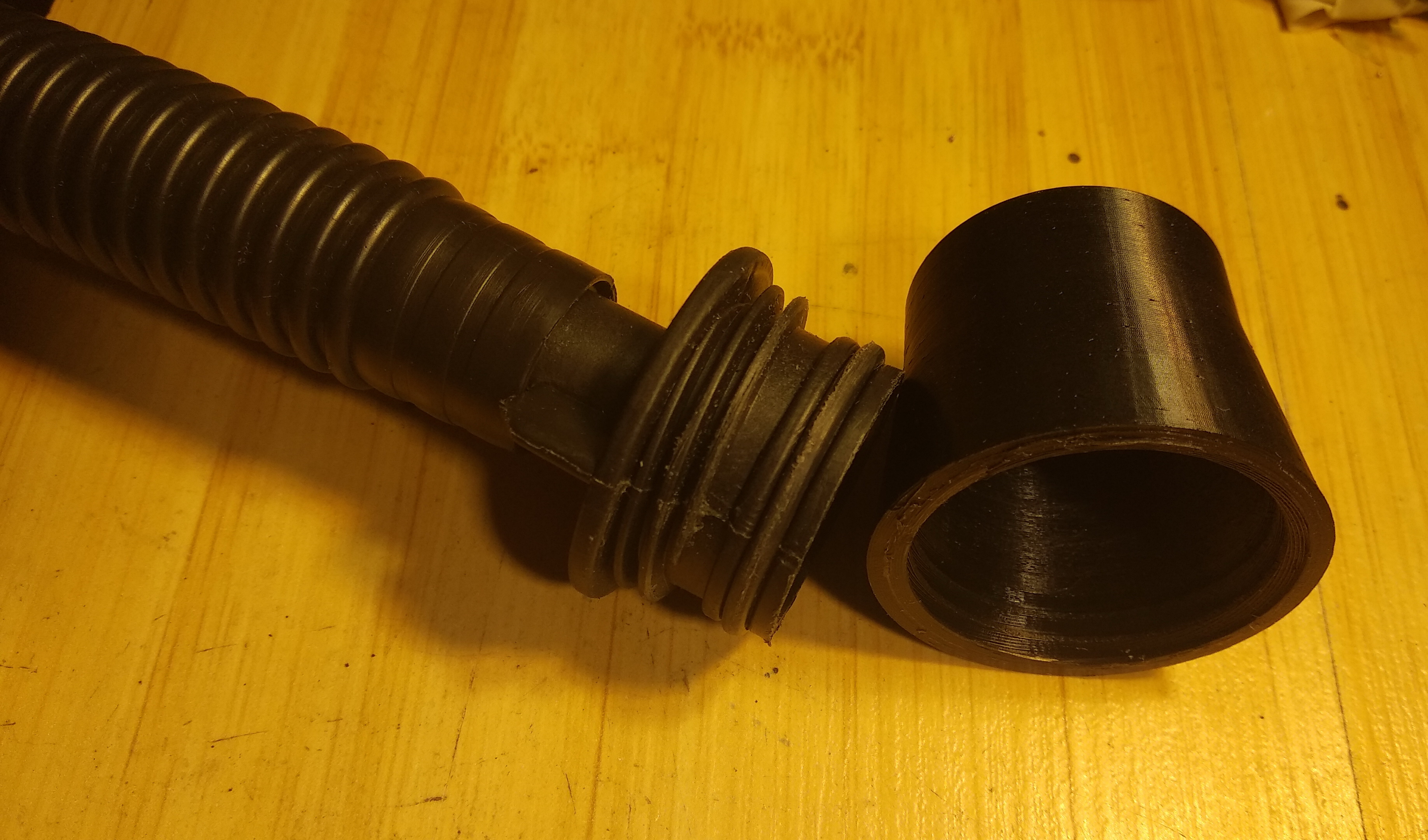 PVC teknesi için elektrikli bir pompadan bir adaptör (Plastik Aparattır!!!) PVC teknesi için elektrikli bir pompadan bir adaptör (Plastik Aparattır!!!)