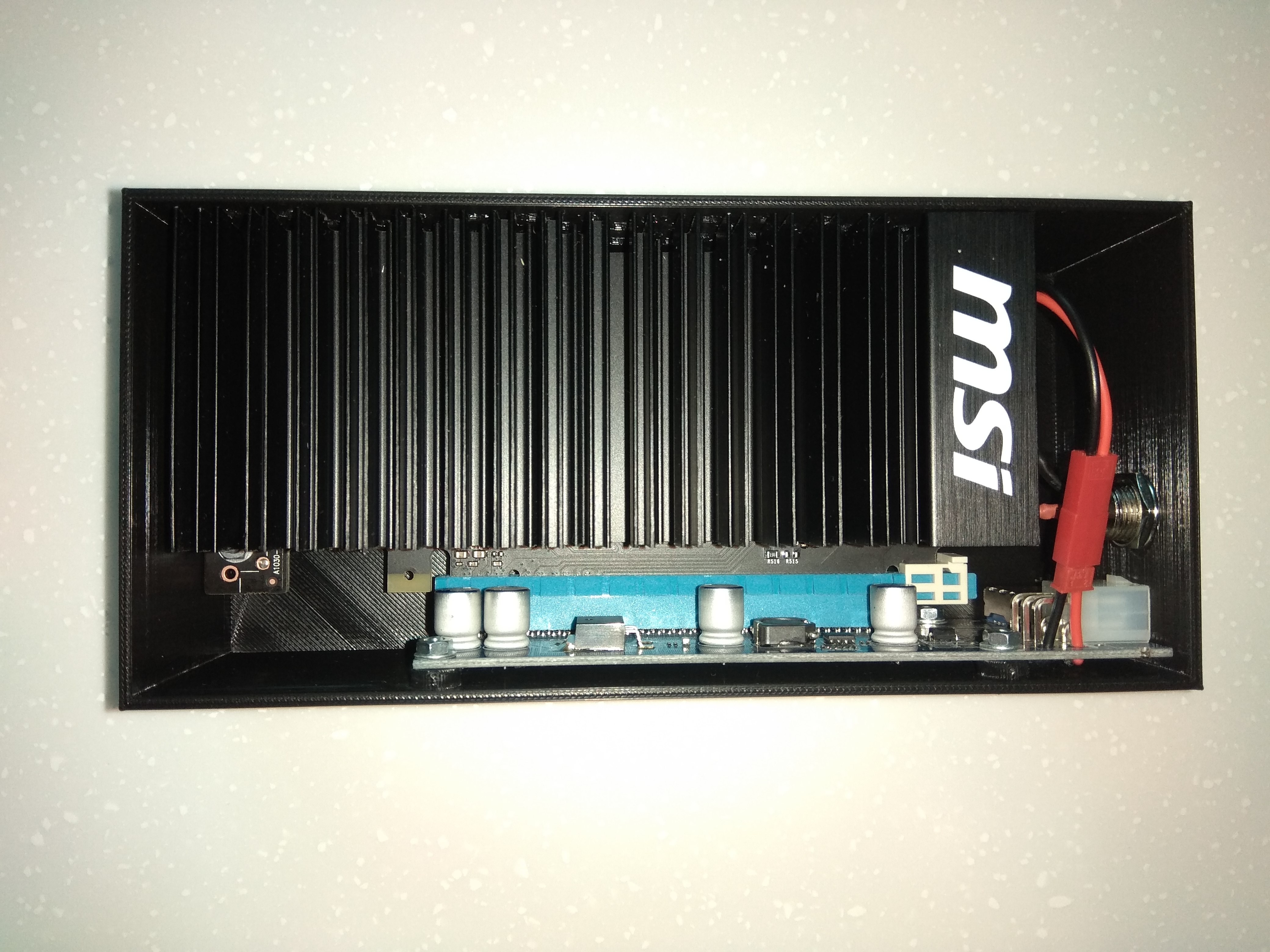 Leangt - NVIDIA GT 1030 dizüstü bilgisayarın harici ekran kartı için durum (Plastik Aparattır!!!)