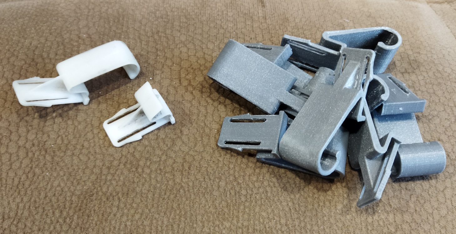 Sıkıştırma jabotu (yağmurluk) Renault Megane Scenic. (Plastik Aparattır!!!)