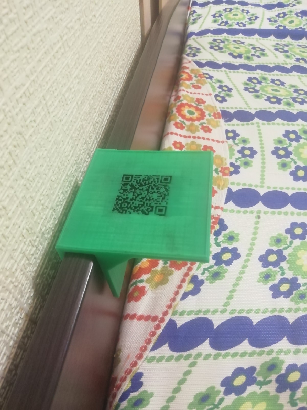 QR kodlu bardak tutucu (Plastik Aparattır!!!)