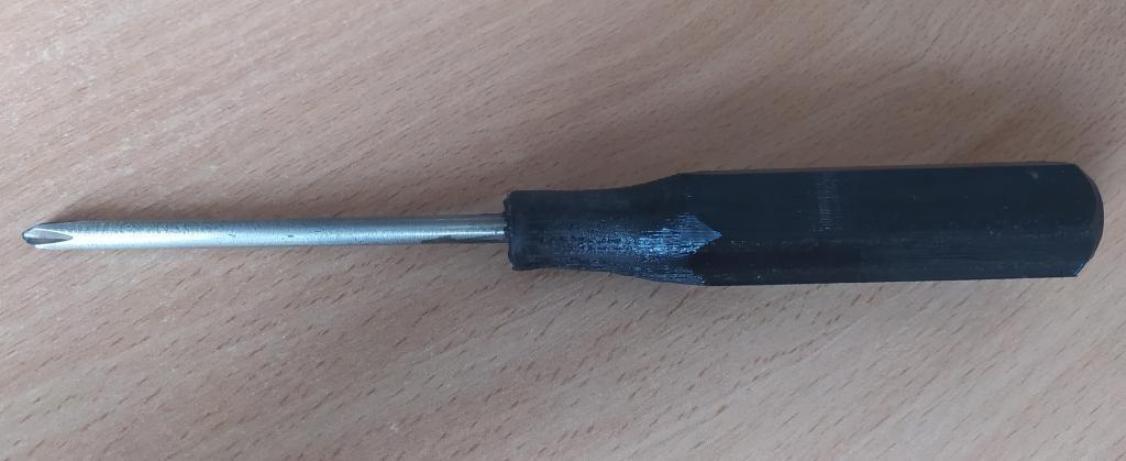 Tornavidan sapı. (Plastik Aparattır!!!)