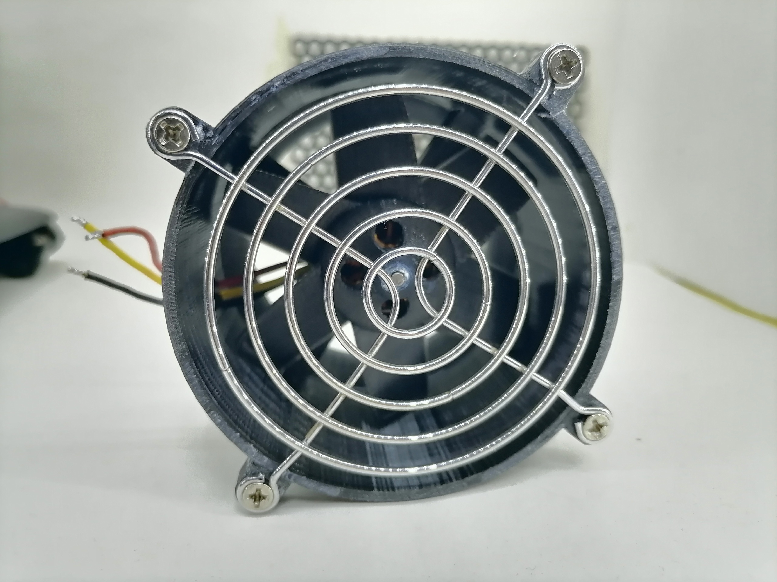 A2212 motor üzerinde pervane. (Plastik Aparattır!!!)