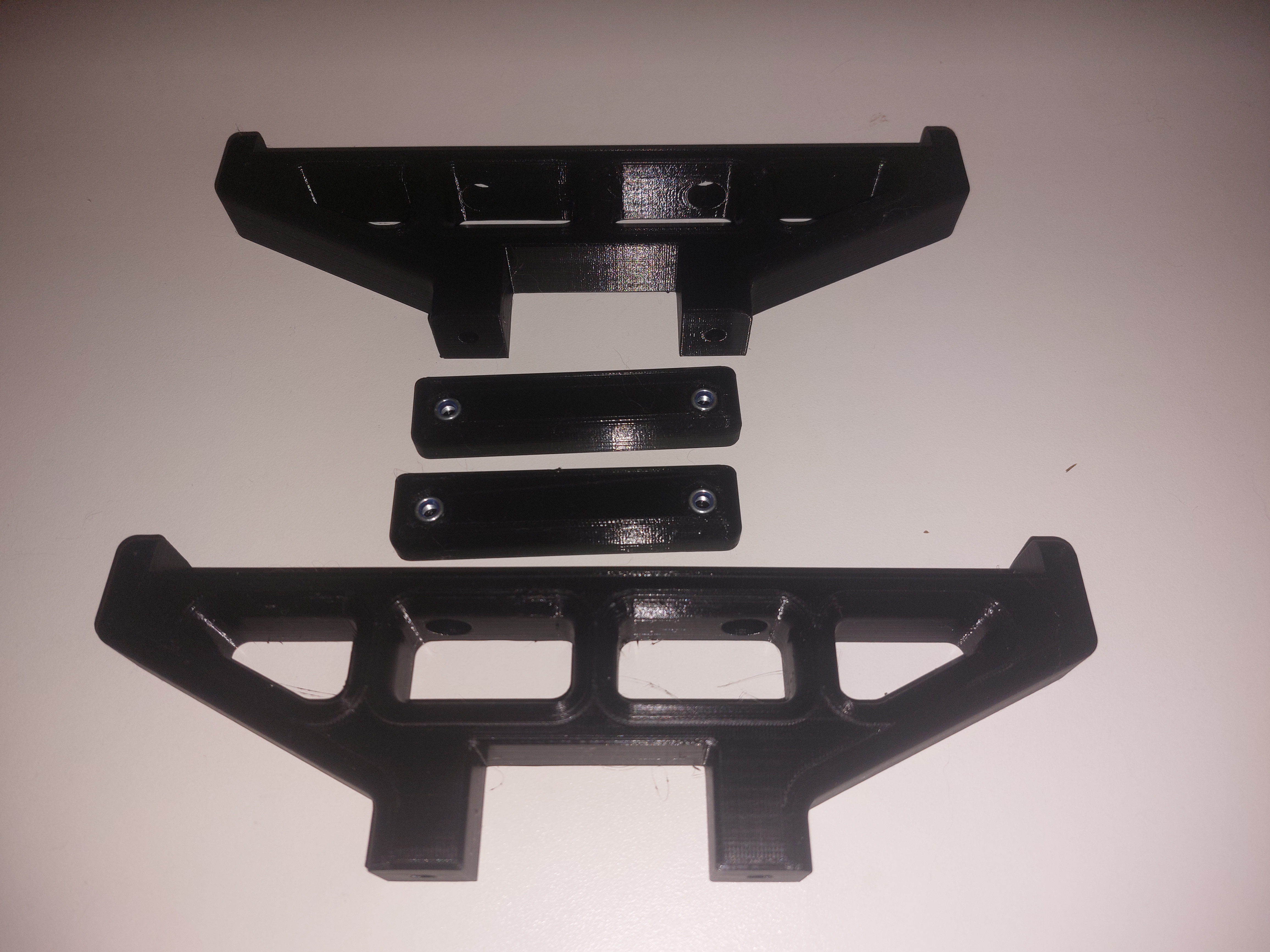 PC masaya monte. (Plastik Aparattır!!!)