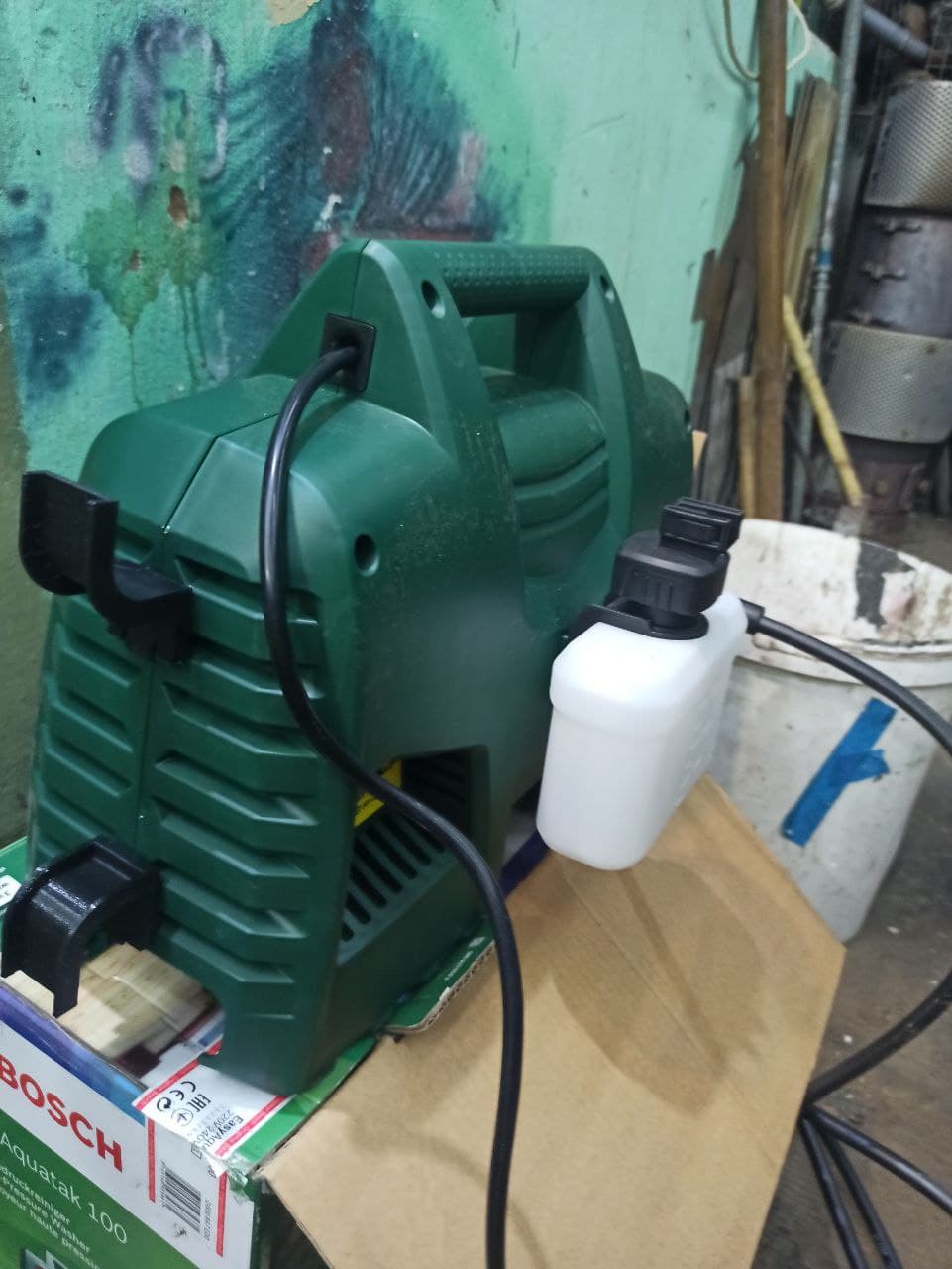 Yüksek basınçlı Bosch EasyAquatak 100 yıkamak için "kancalar" (Plastik Aparattır!!!)