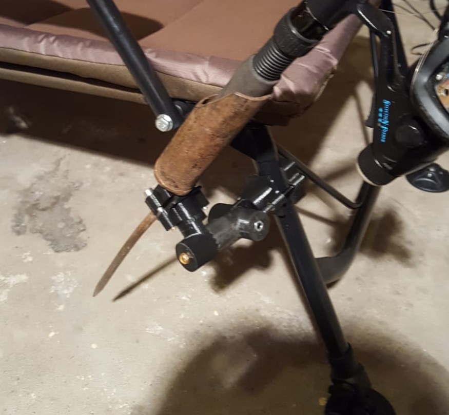 Sandalye için balıkçılık tripodu (Plastik Aparattır!!!)