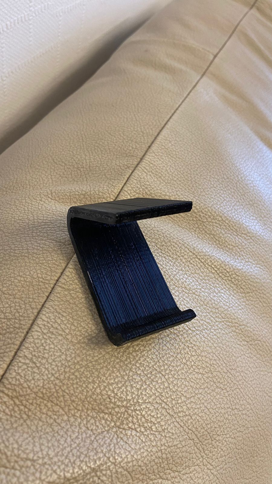 Bir Mobil Stand (Plastik Aparattır!!!)