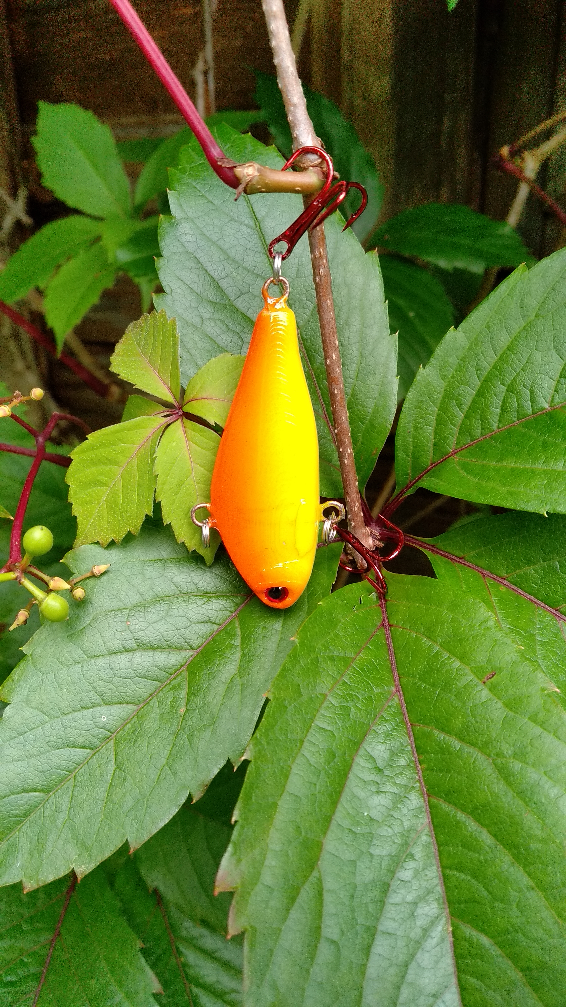 Orta pis kablolama, ABS, 50mm, ..8.0 Gr, FS için levrek yakalamak için küçük VIB ... (Plastik Aparattır!!!)