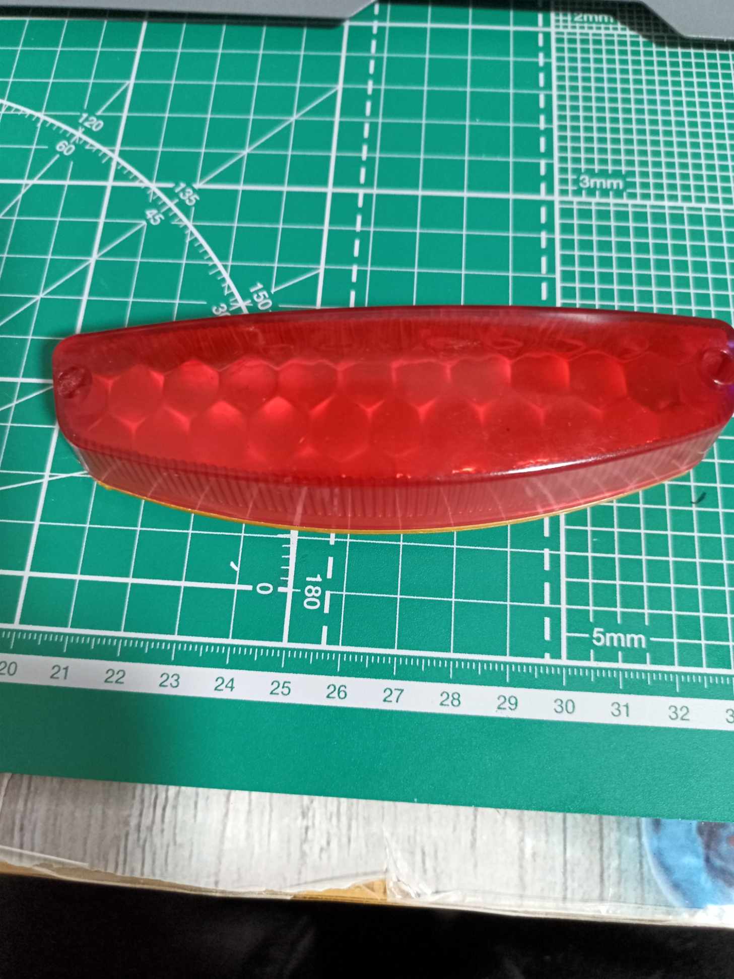 Stop-sinyalinin el fenerinin kapağı (Plastik Aparattır!!!)